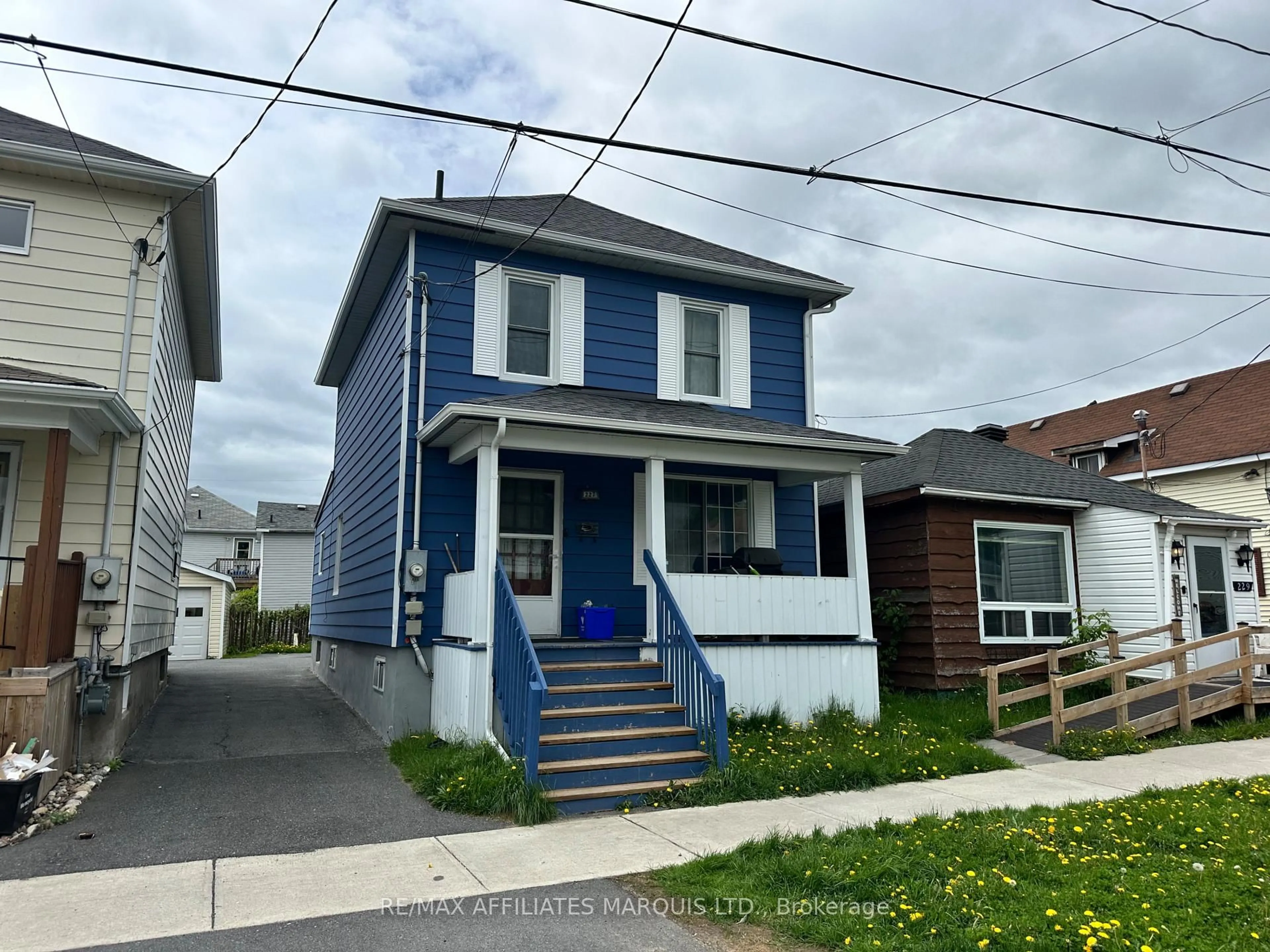 Home with vinyl exterior material, street for 227 ALICE St, Cornwall Ontario K6H 4R8