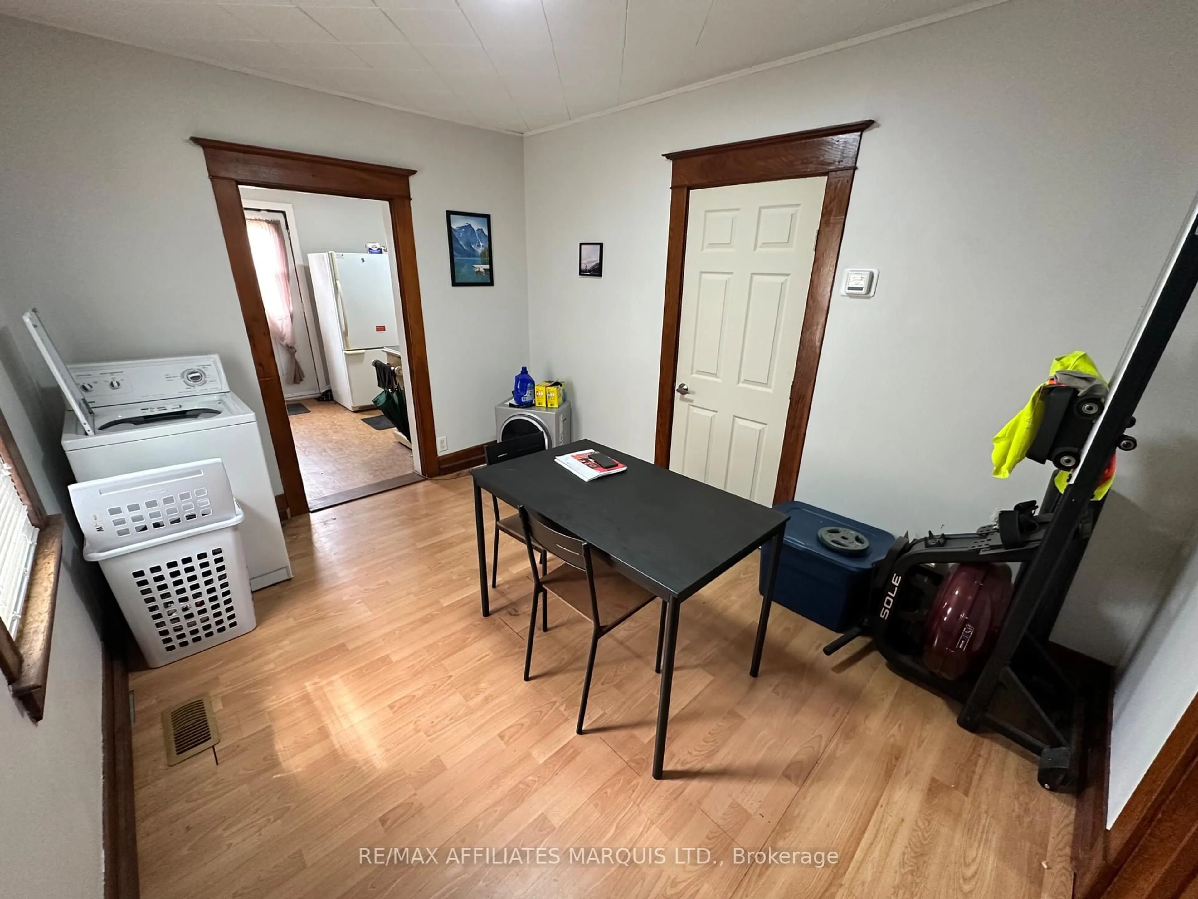 A pic of a room for 227 ALICE St, Cornwall Ontario K6H 4R8