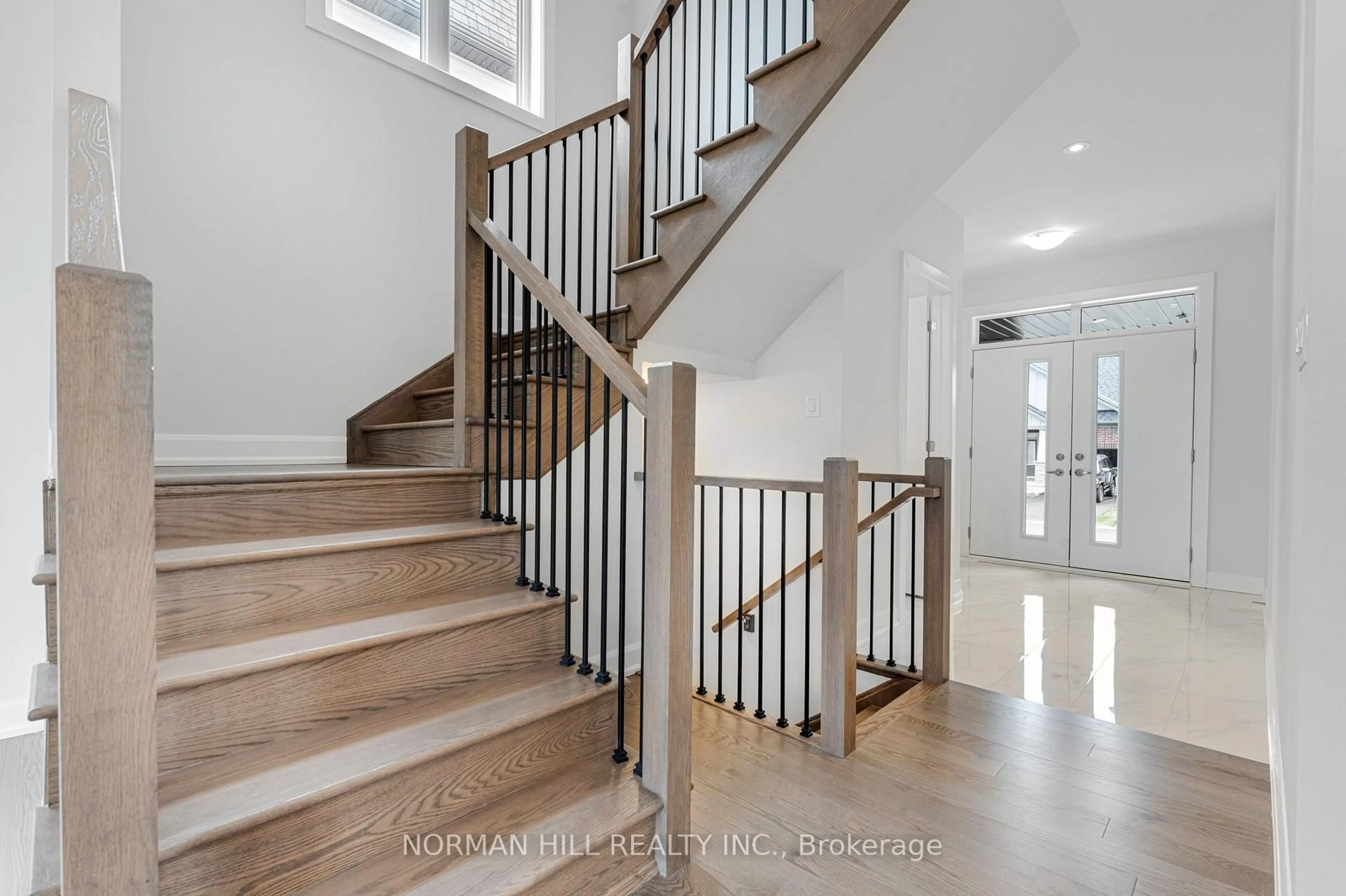 Stairs for 81 Midland Pl, Welland Ontario L3B 0H2