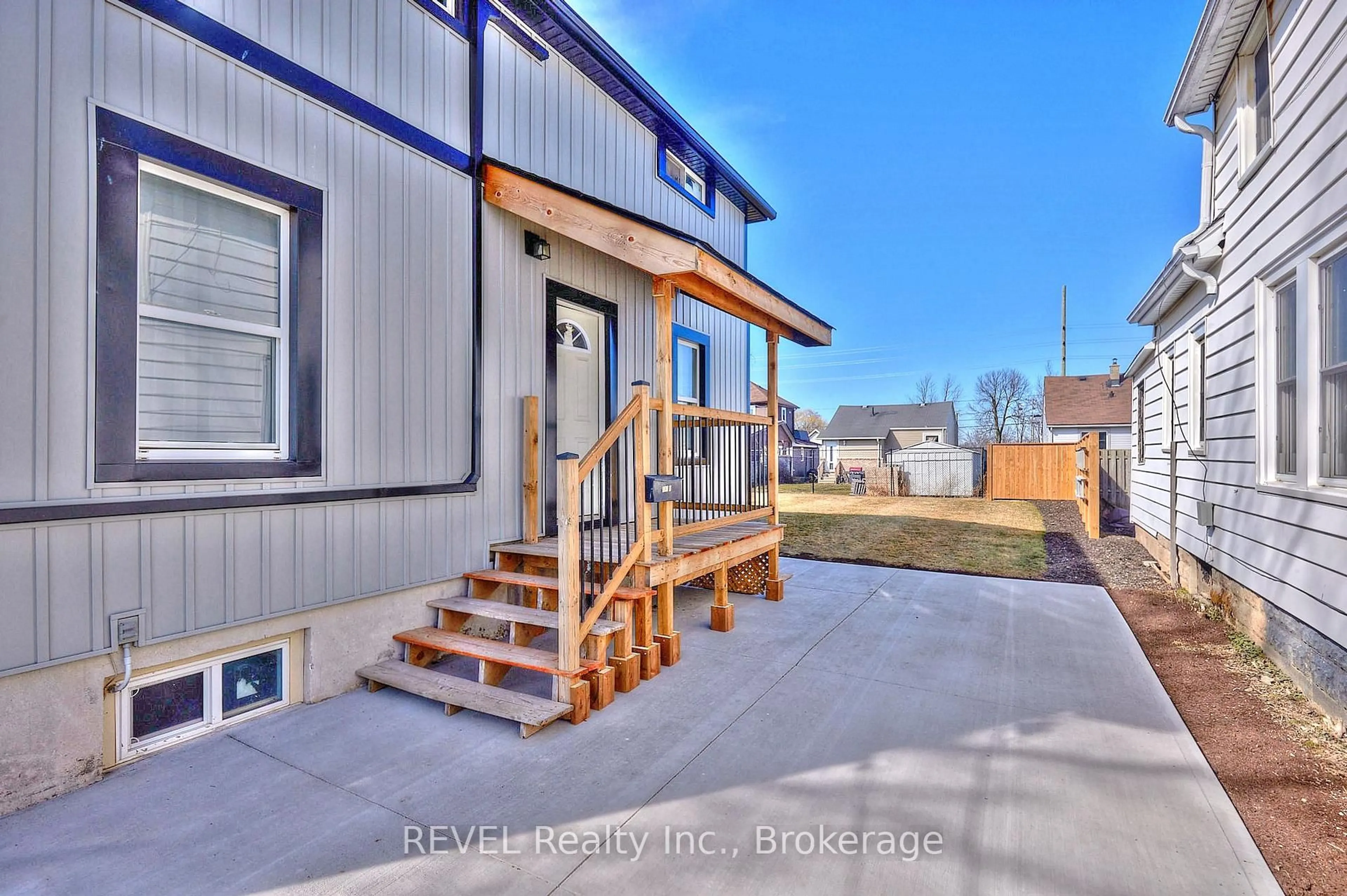 Unknown for 193 Idylewylde St, Fort Erie Ontario L2A 2L4