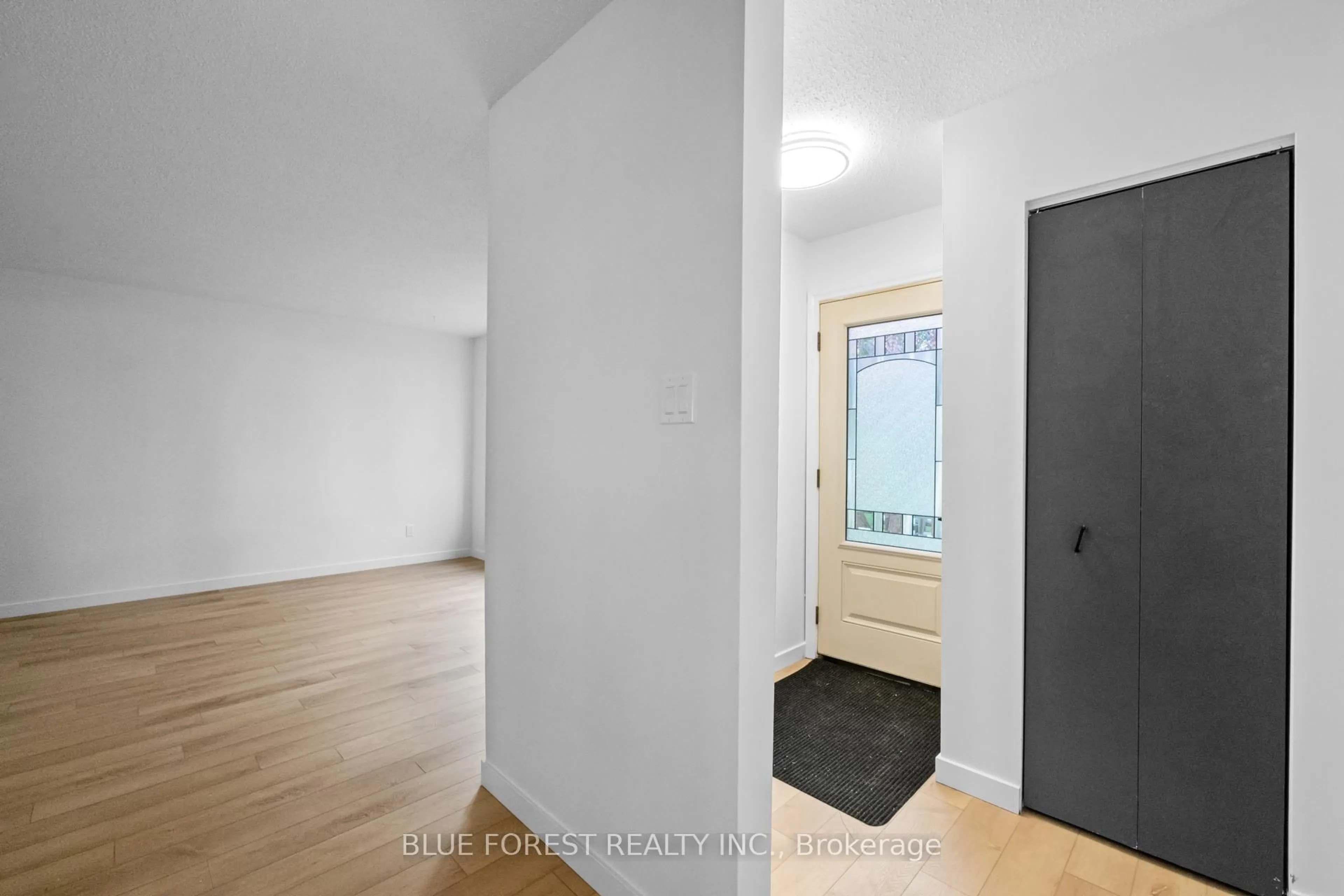 Unknown for 274 Homestead Cres #100, London North Ontario N6G 2E5
