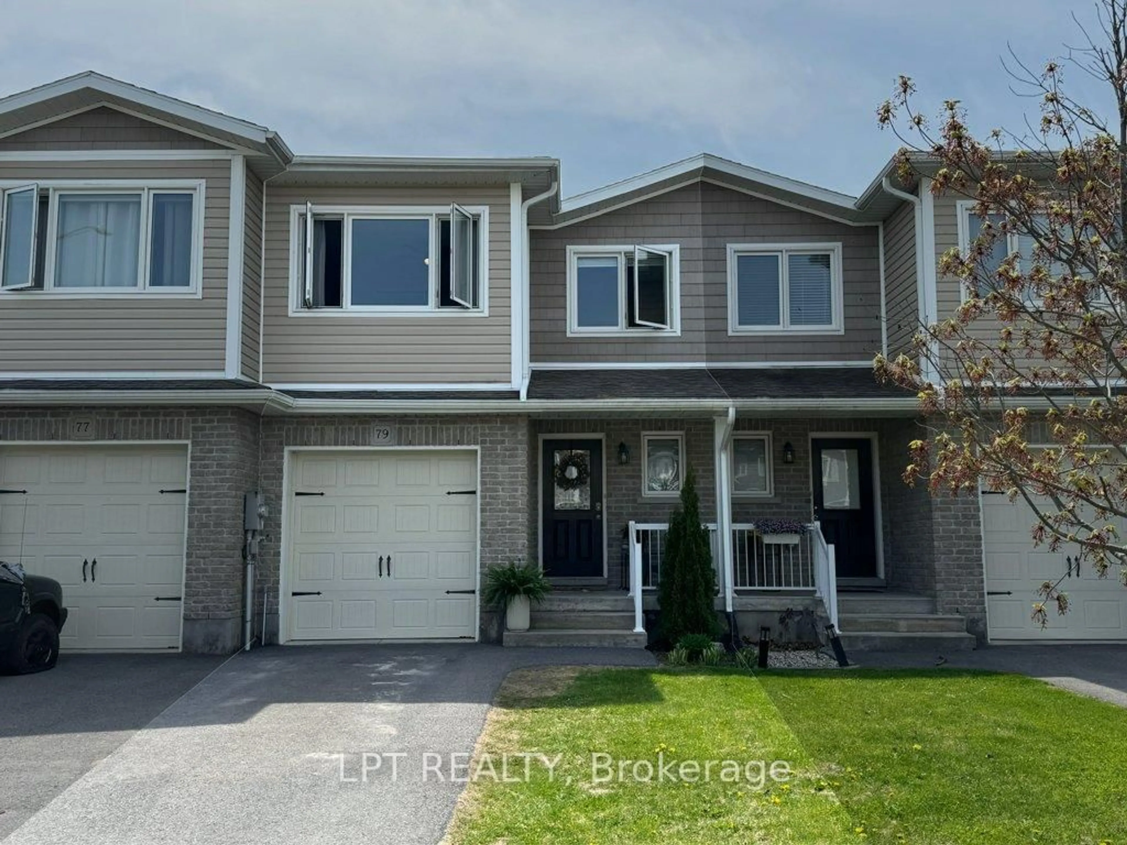 Home with vinyl exterior material, street for 79 Amy Lynn Dr, Amherstview Ontario K7N 0B2