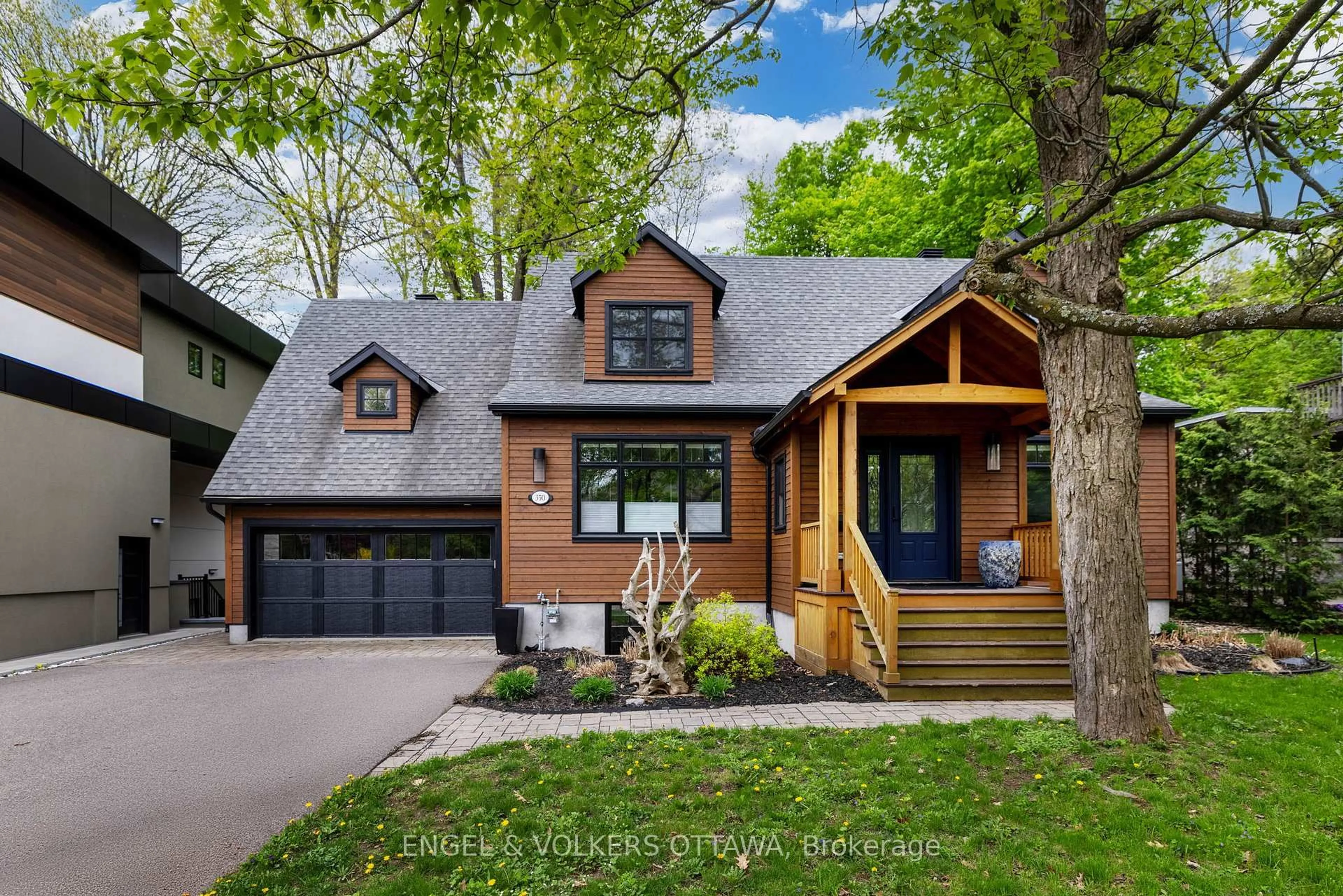 Home with brick exterior material, street for 350 Cunningham Ave, Ottawa Ontario K1H 6B4