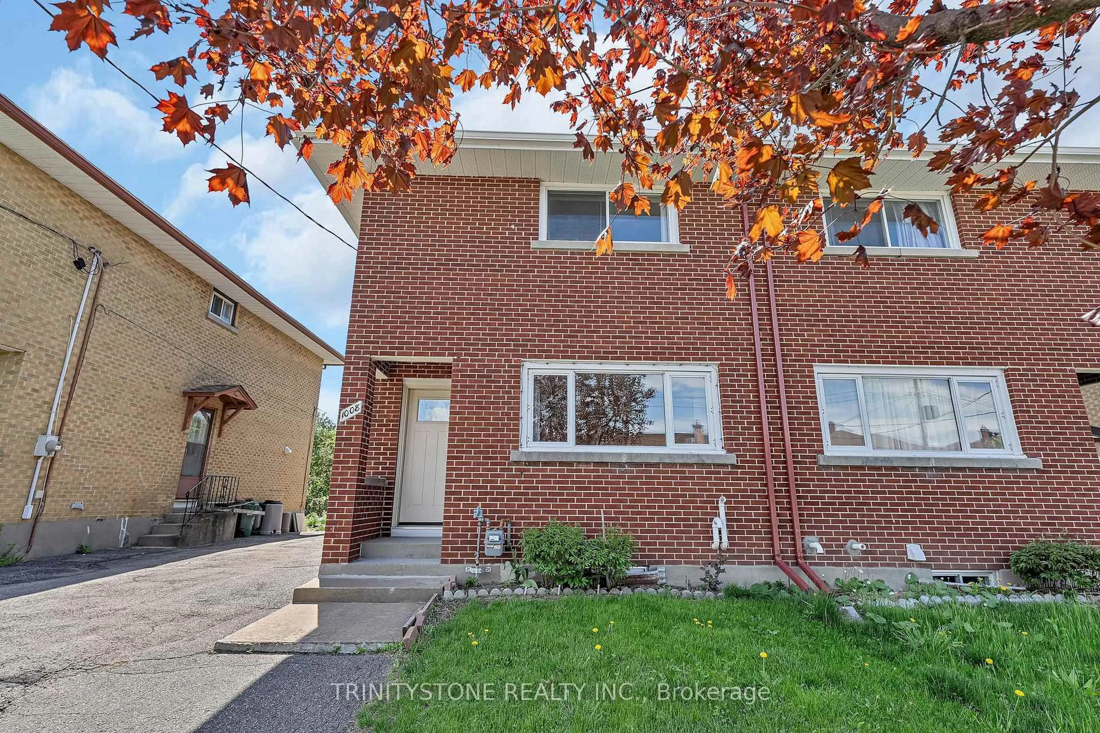 Home with brick exterior material, street for 1008 Riddell Ave, Ottawa Ontario K2C 2J5