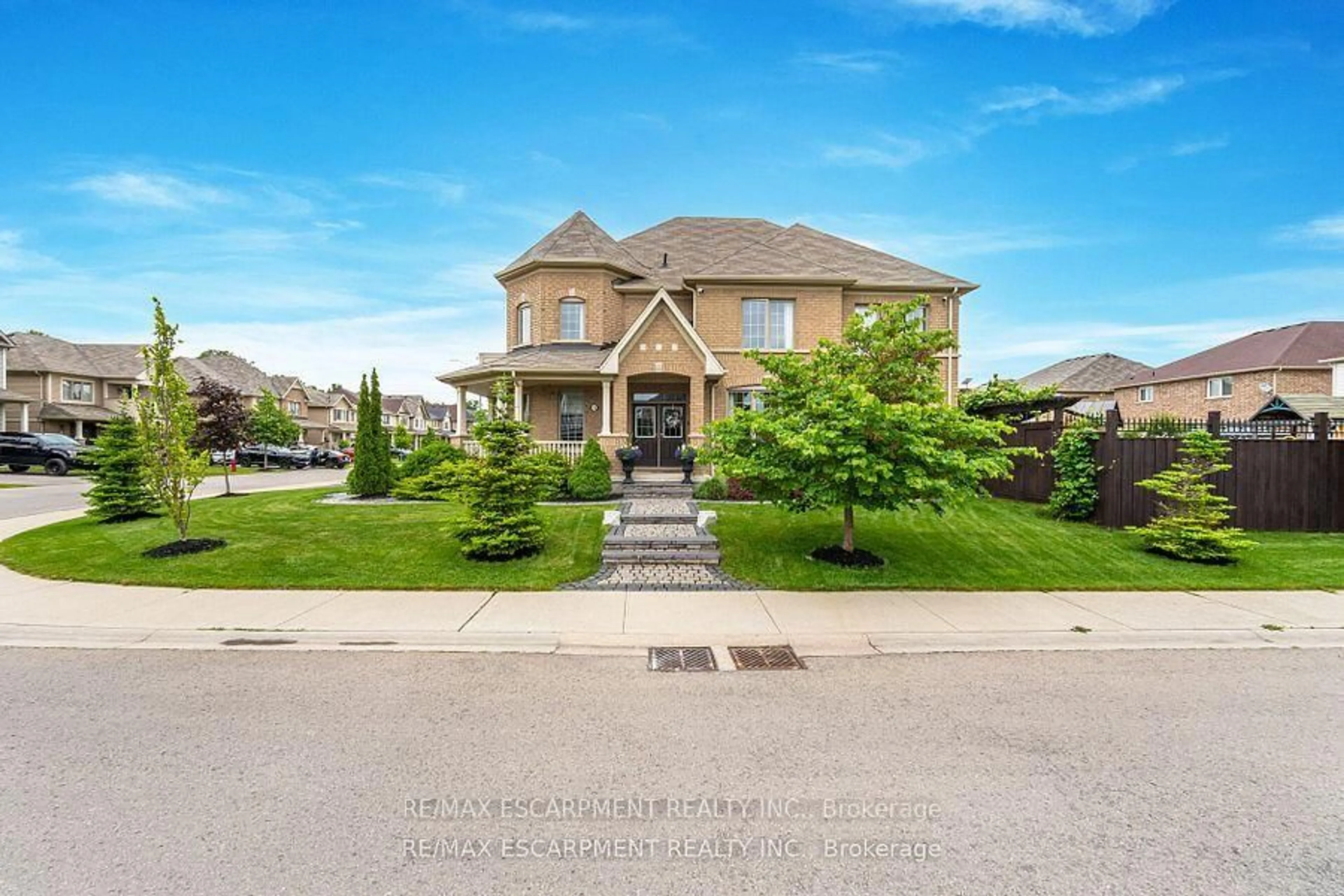 Home with brick exterior material, street for 8788 Dogwood Cres, Niagara Falls Ontario L2H 0L1