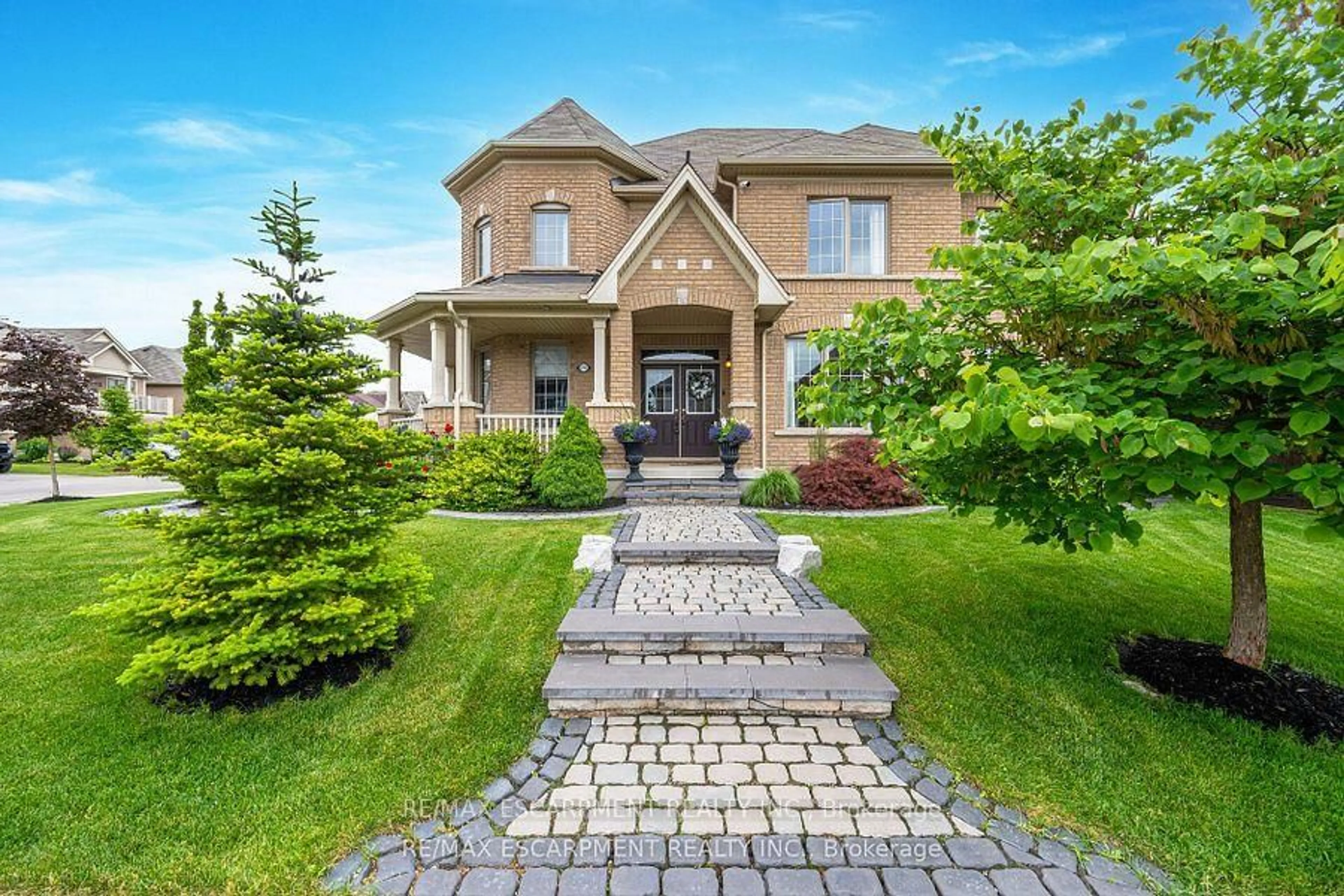 Home with brick exterior material, street for 8788 Dogwood Cres, Niagara Falls Ontario L2H 0L1