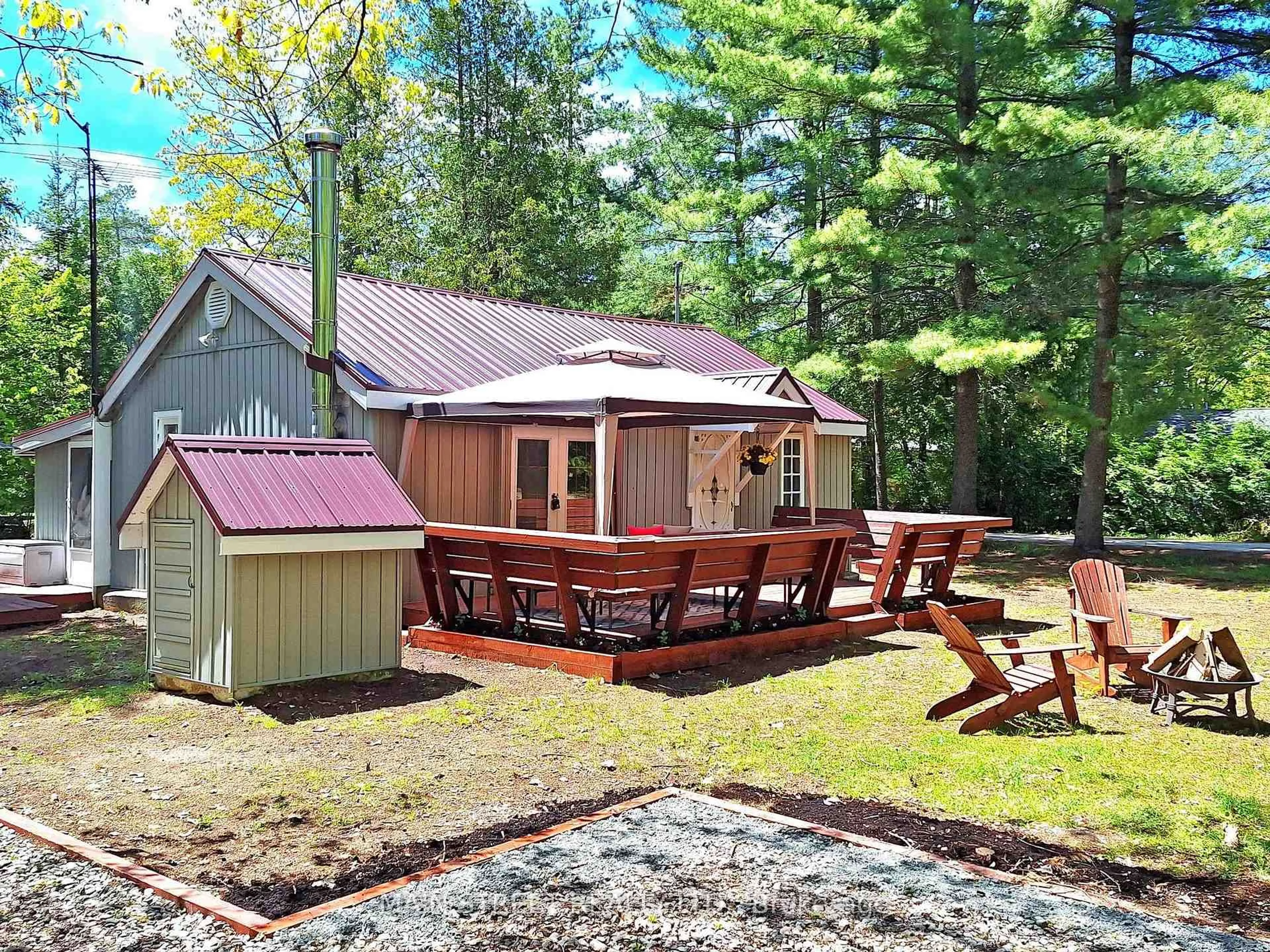 Patio, unknown for 2 Cedarhurst Ave, Kawartha Lakes Ontario K0M 1N0