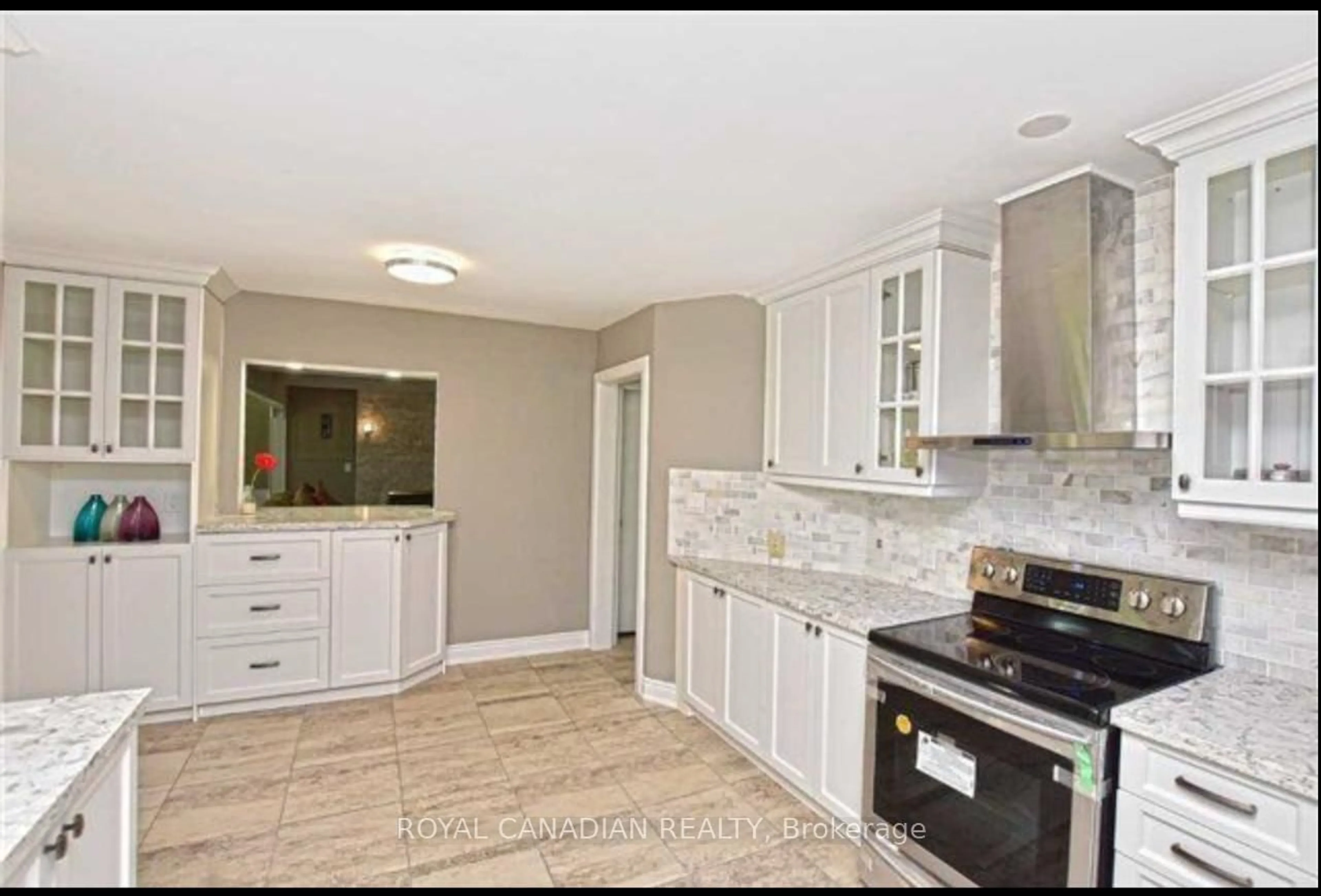Open concept kitchen, ceramic/tile floor for 7 Highland Ave, Pelham Ontario L0S 1E0