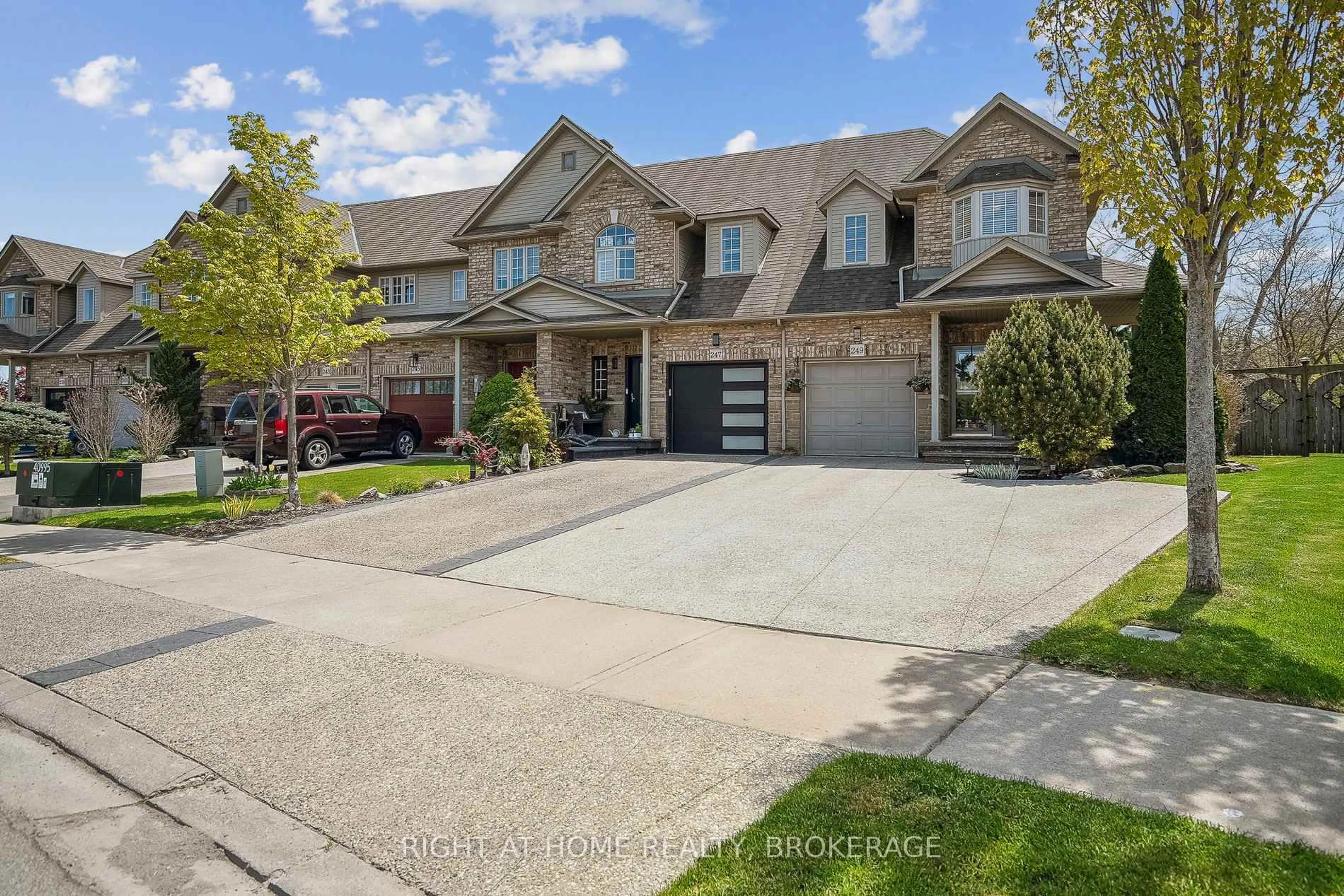 Unknown for 249 Southbrook Dr, Hamilton Ontario L0R 1C0