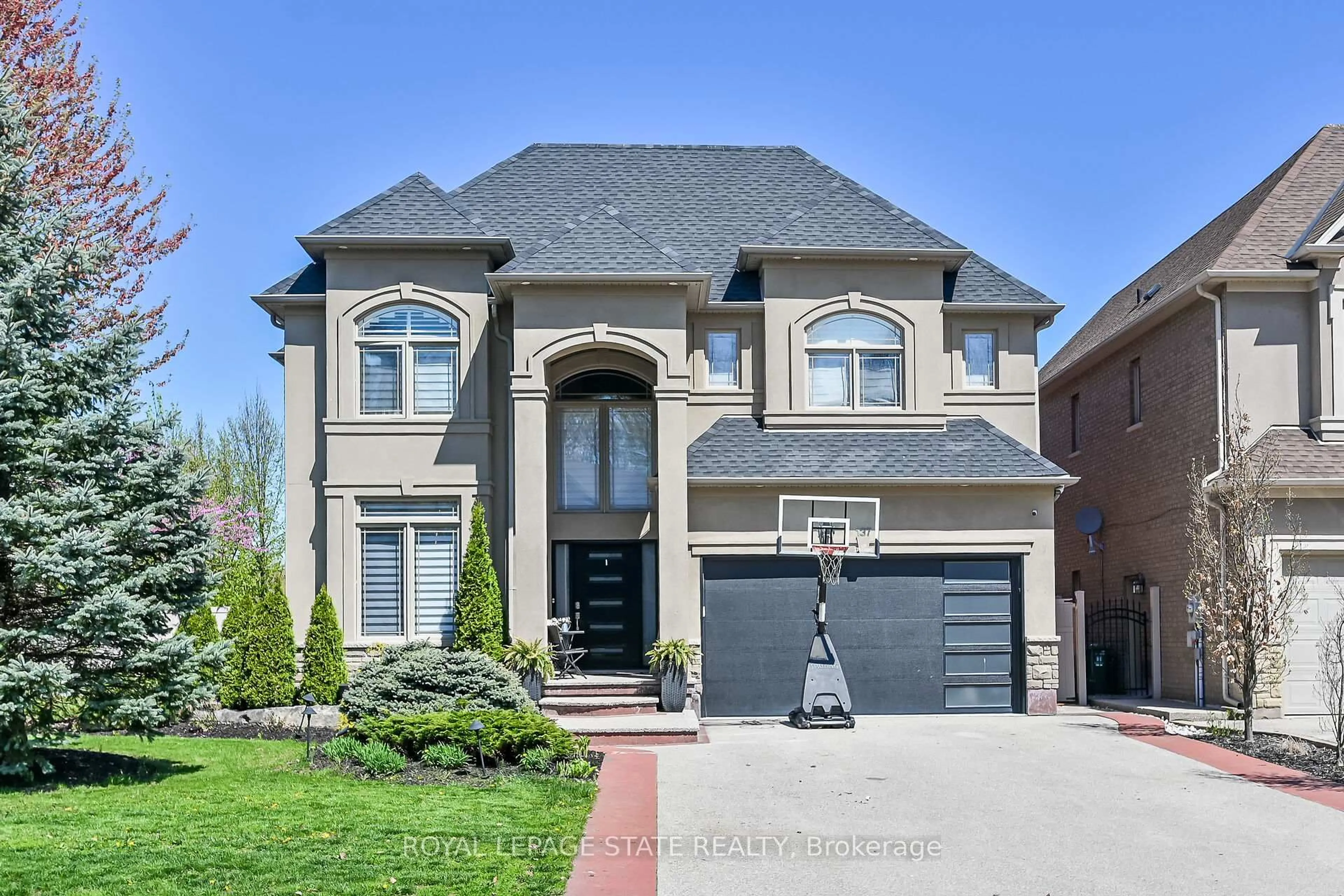 Home with brick exterior material, street for 137 Diiorio Circ, Hamilton Ontario L9K 1T3