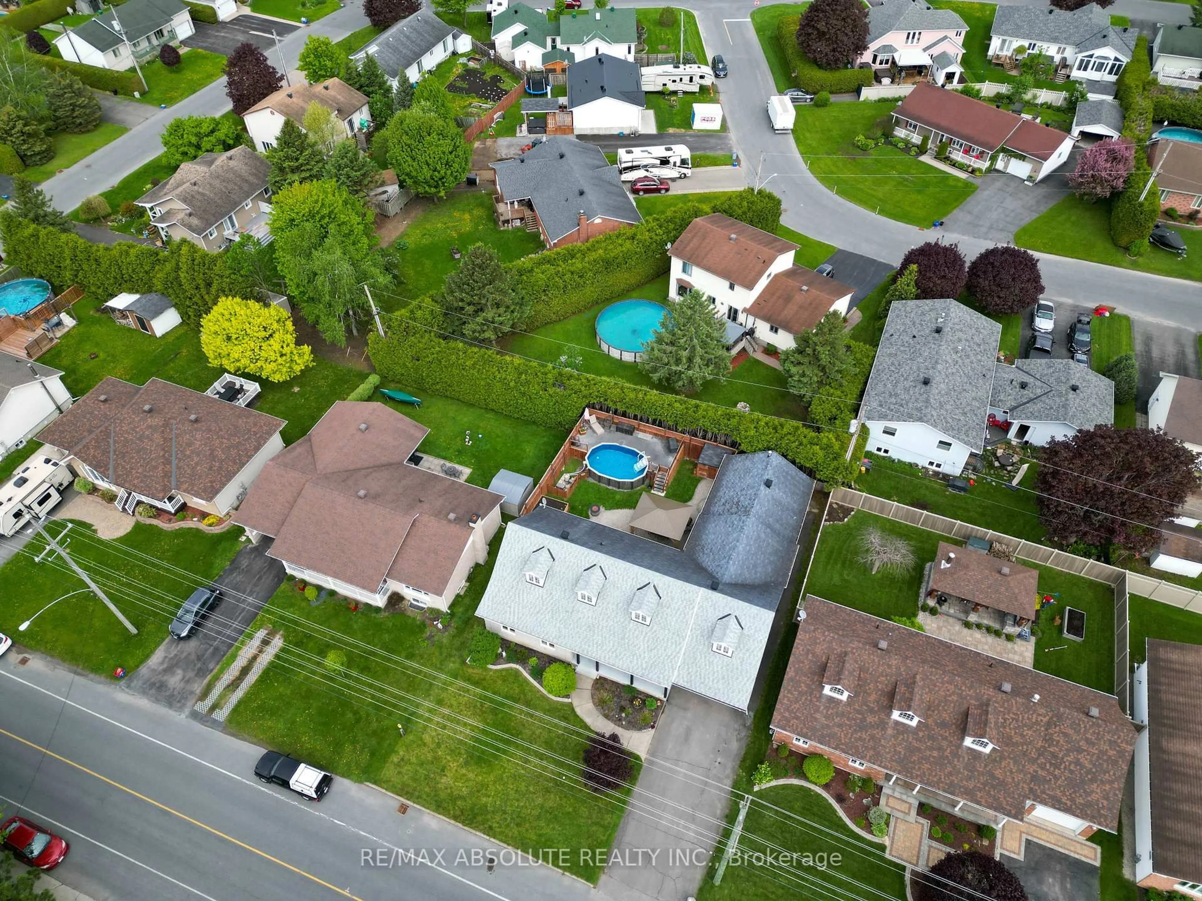 A pic from outside/outdoor area/front of a property/back of a property/a pic from drone, street for 734 St Isidore St, Casselman Ontario K0A 1M0