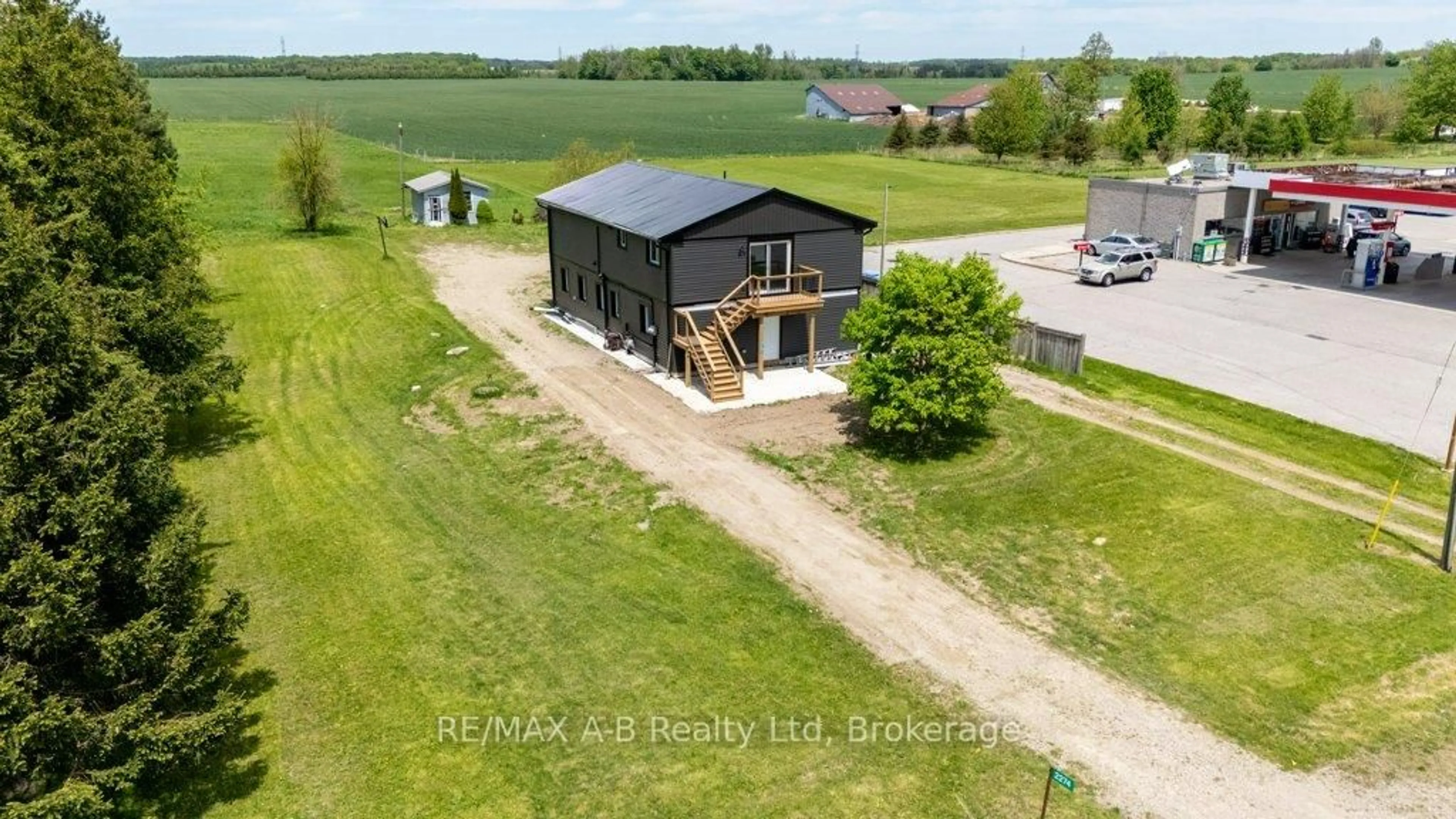 A pic from outside/outdoor area/front of a property/back of a property/a pic from drone, building for 2274 34 Line, Perth East Ontario N0B 2P0