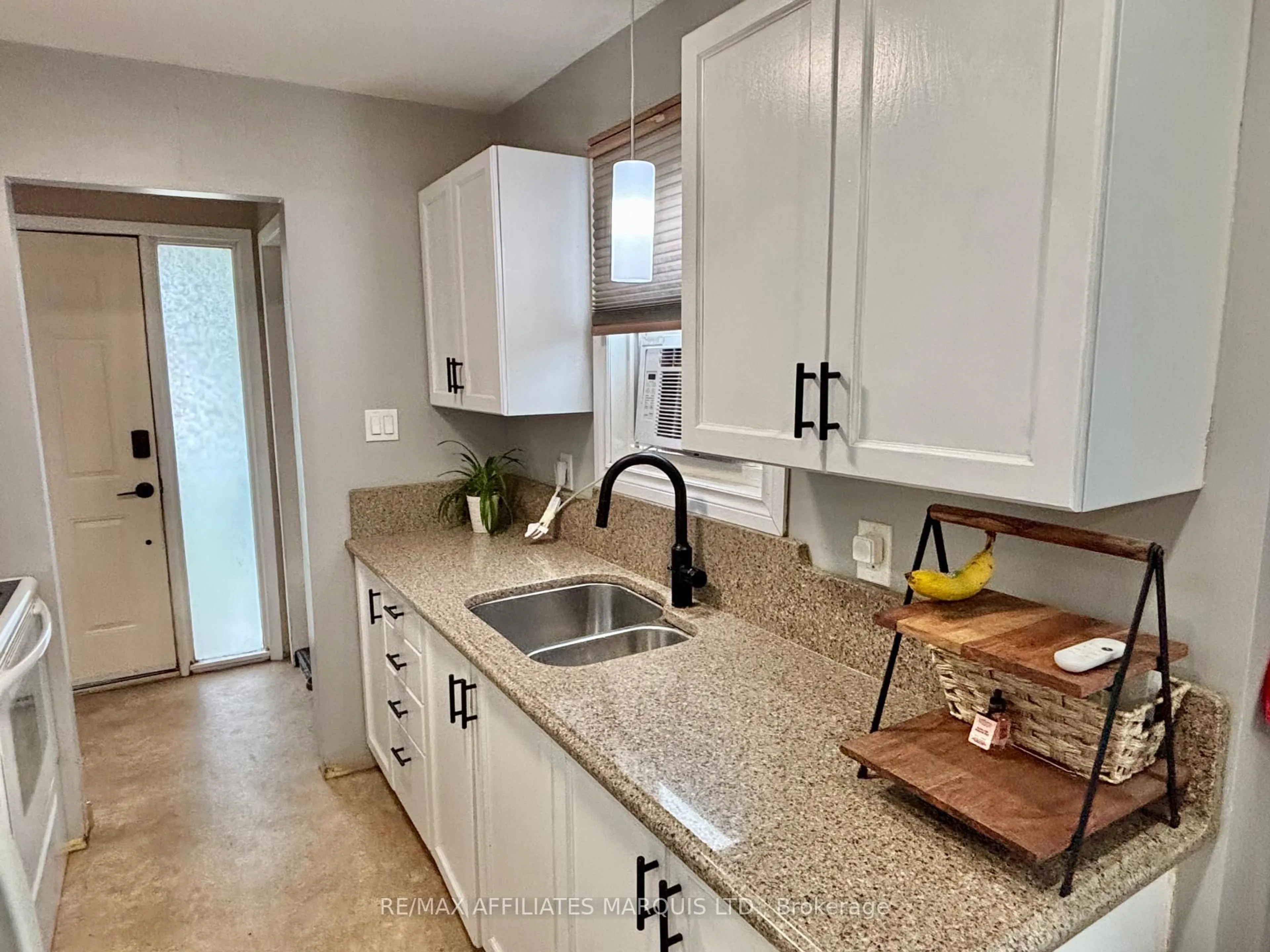 Open concept kitchen, ceramic/tile floor for 786 Dundee Ave, Cornwall Ontario K6J 3M9