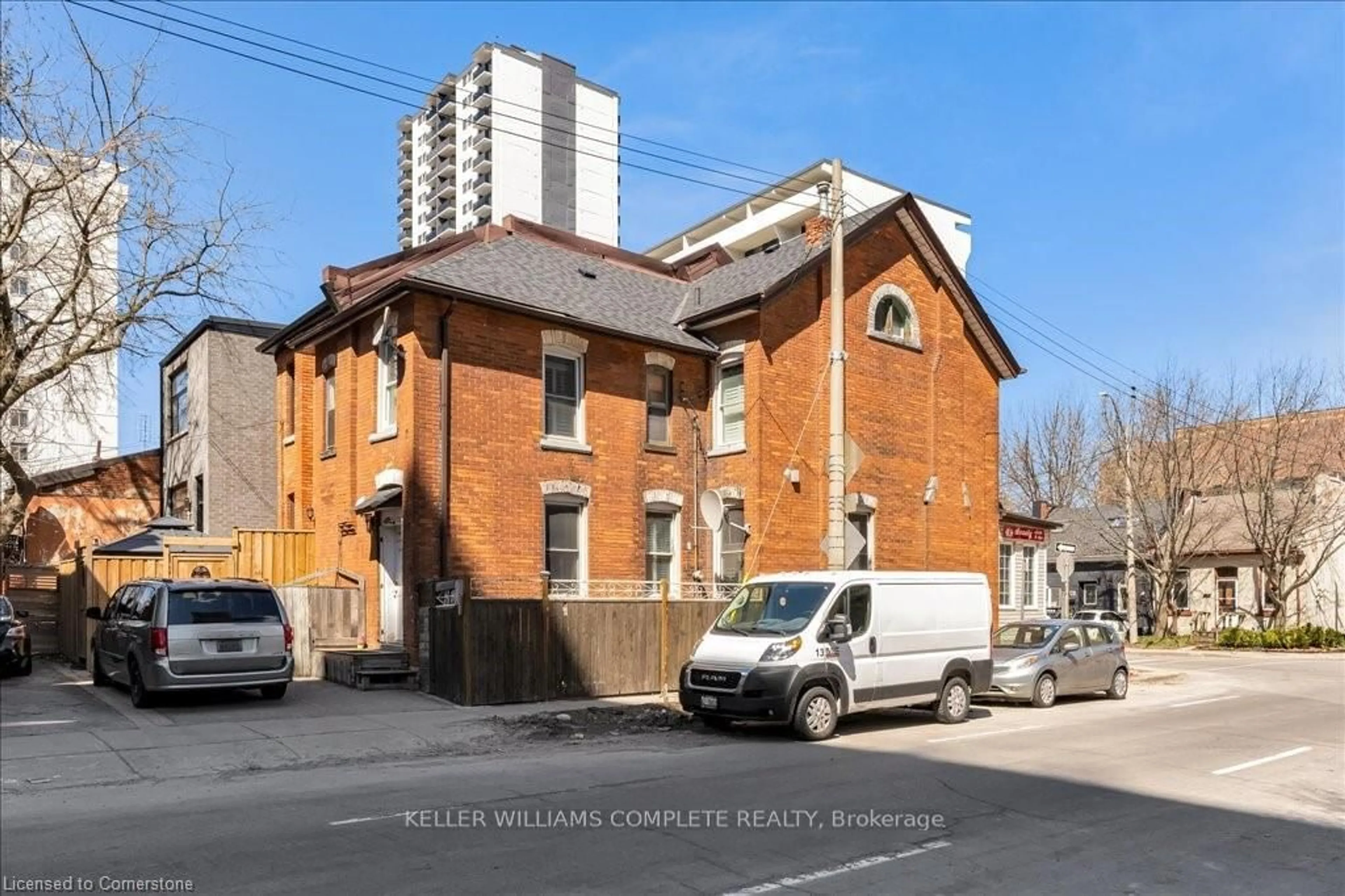 Home with brick exterior material, building for 123 Market St, Hamilton Ontario L8R 1N7