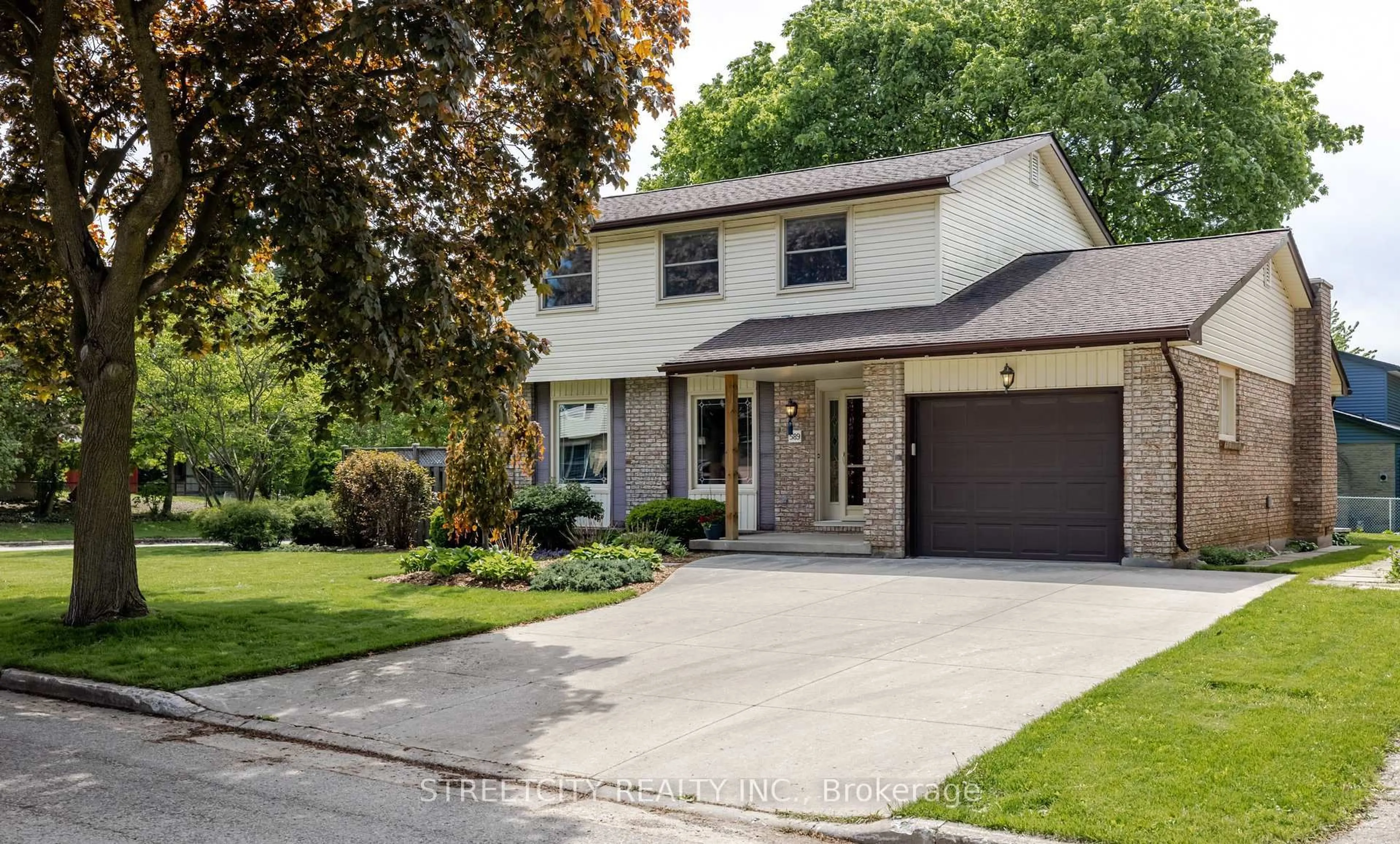 Home with brick exterior material, street for 589 Steeplechase Dr, London South Ontario N6J 3N9