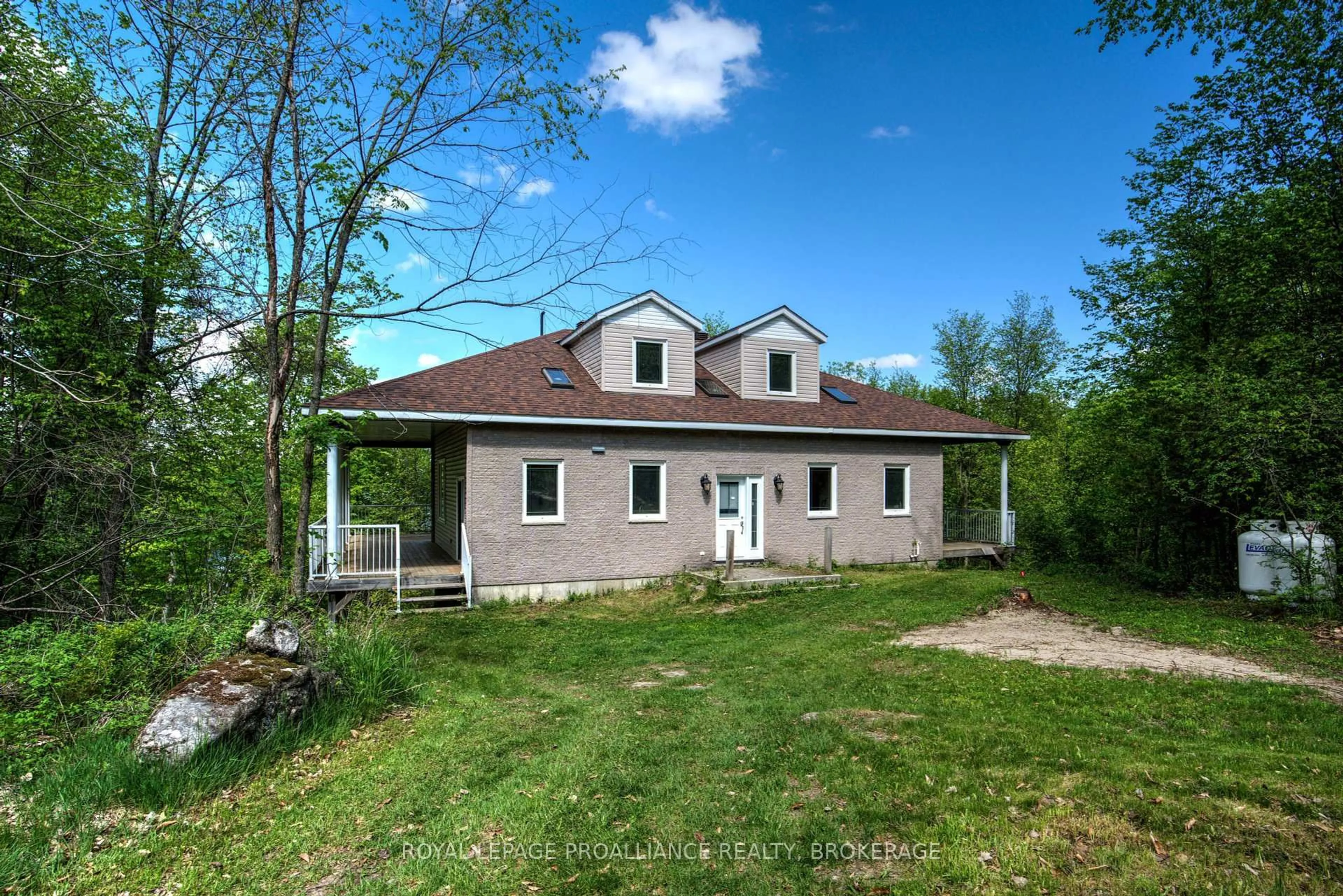 A pic from outside/outdoor area/front of a property/back of a property/a pic from drone, building for 124 Granite Hills N/A, Perth Ontario K7H 3C7