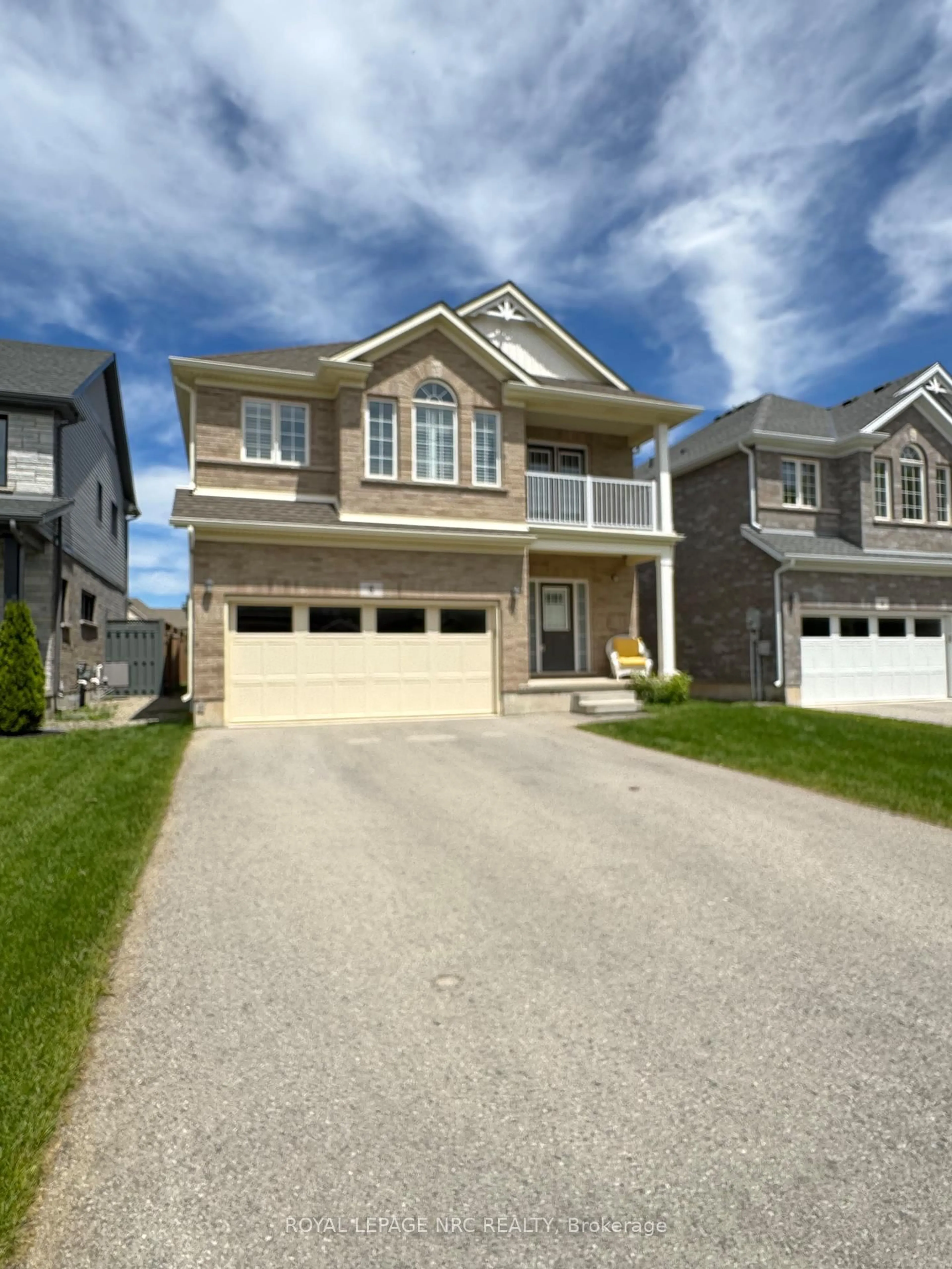 Home with vinyl exterior material, street for 6 Elderberry Rd, Thorold Ontario L2V 5G6
