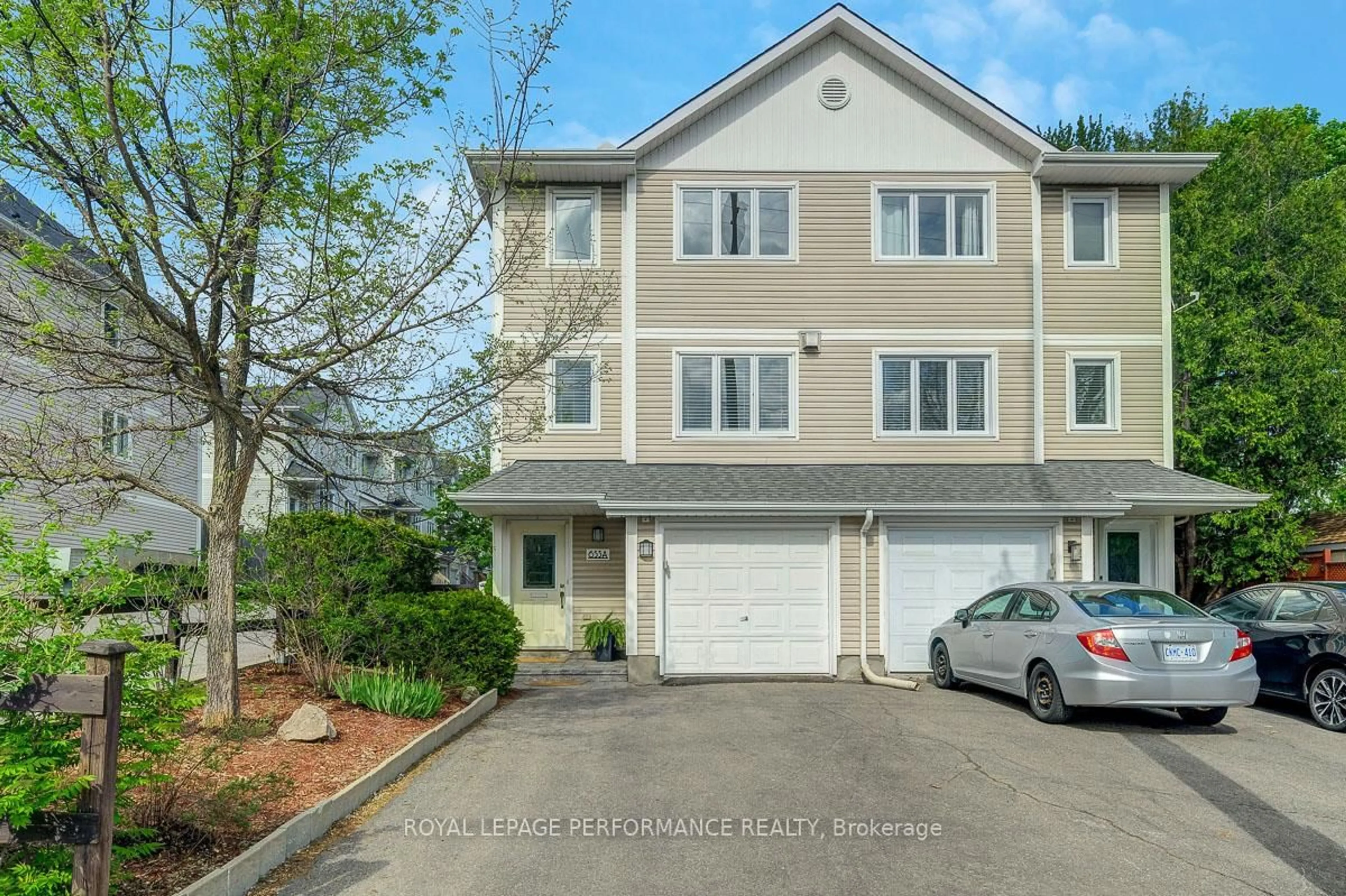 Unknown for 653A Carsons Rd, Ottawa Ontario K1K 2G9
