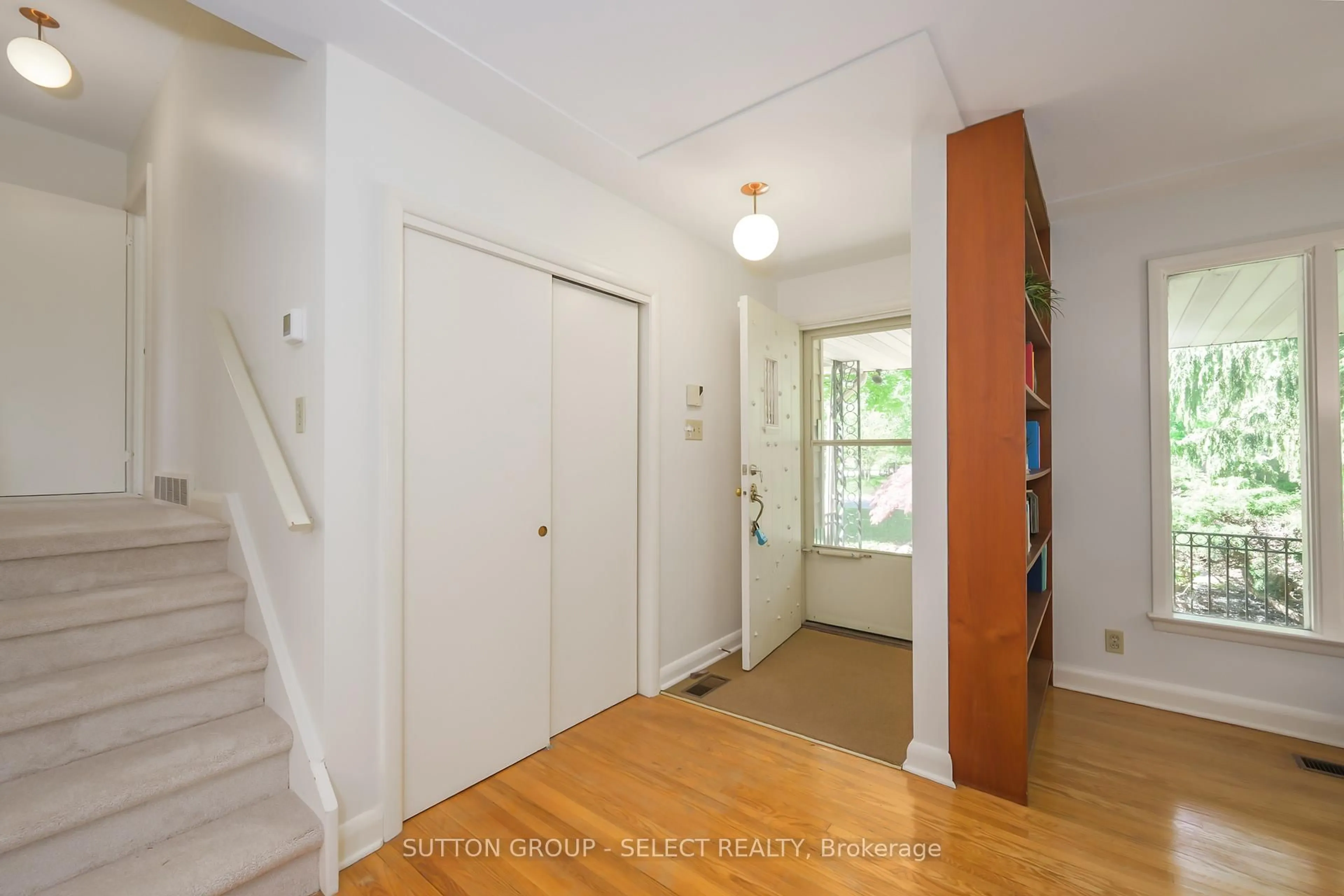 Indoor entryway for 316 Ramsay Rd, London North Ontario N6G 1N8