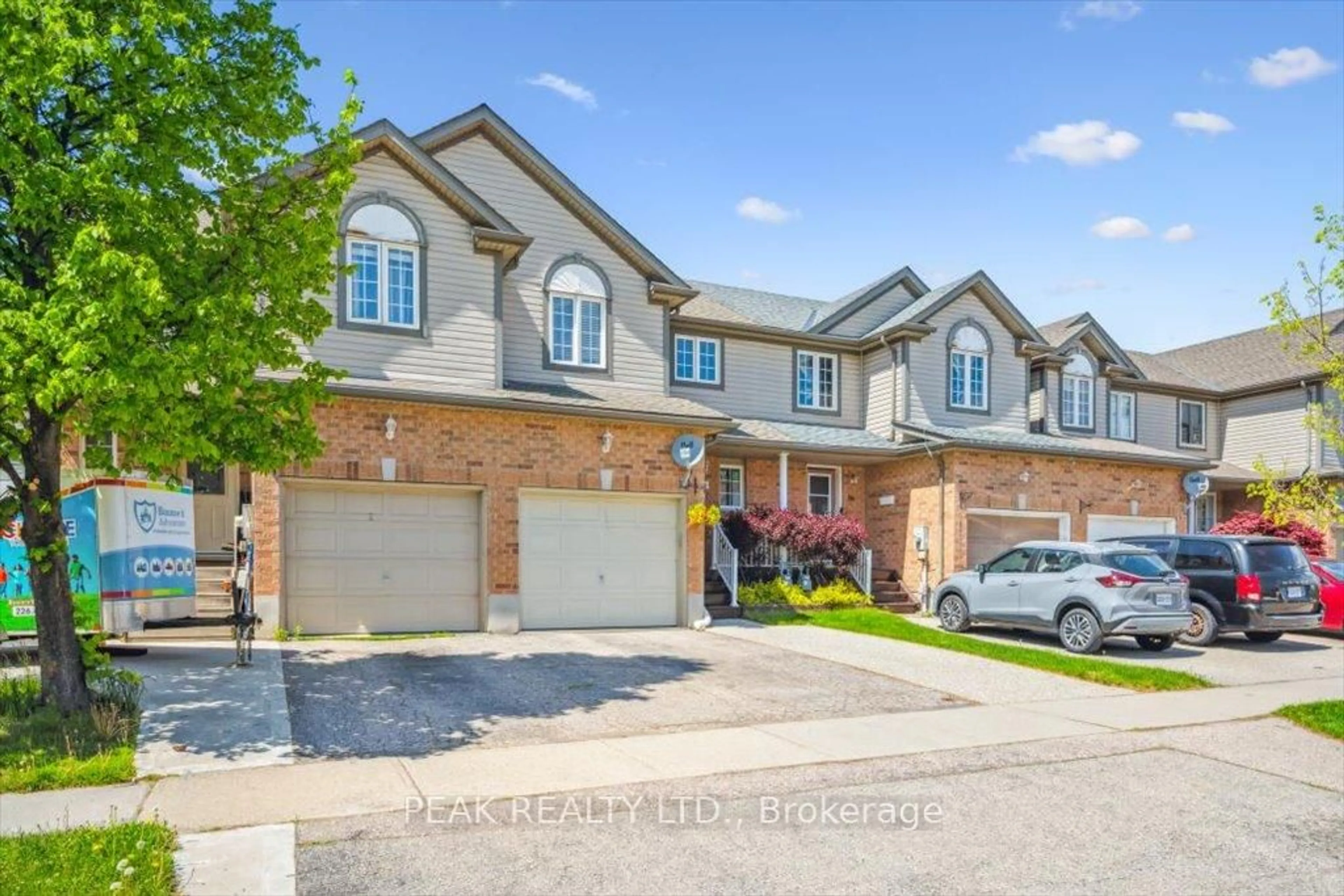 Home with brick exterior material, street for 88 Foxglove Cres, Kitchener Ontario N2E 3Y8
