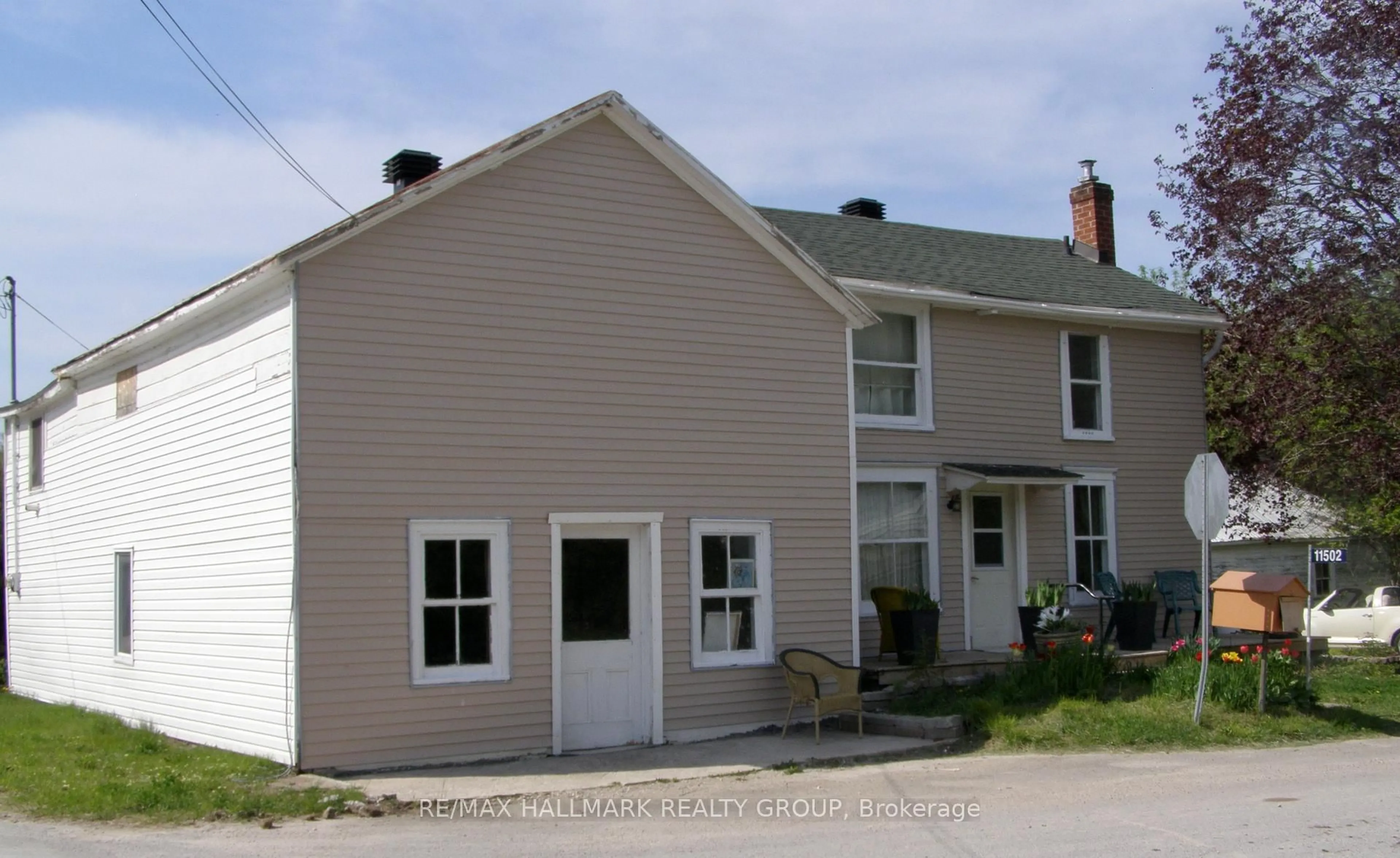Home with vinyl exterior material, building for 11502 Rocksprings Rd, Elizabethtown-Kitley Ontario K0G 1R0