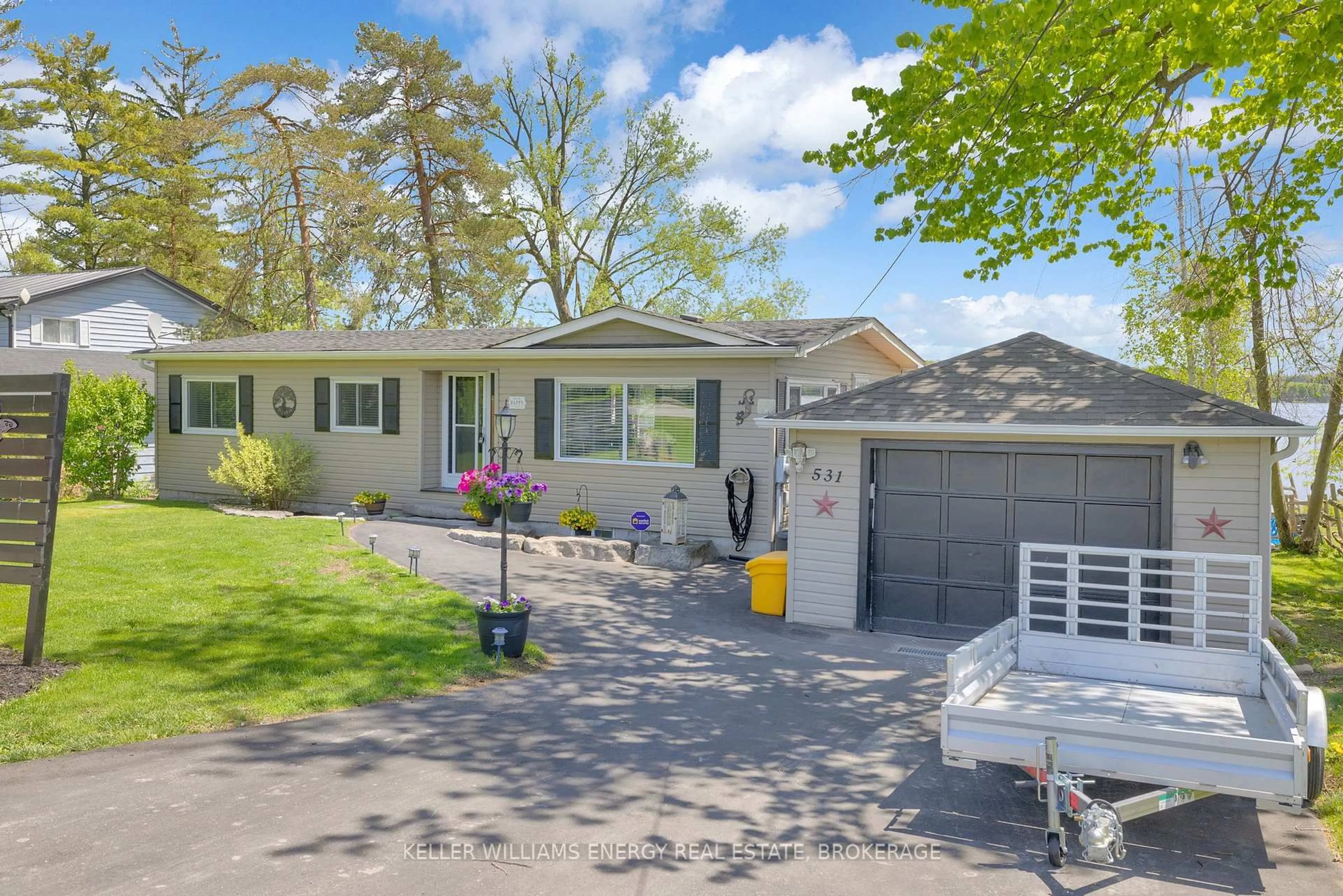 Home with vinyl exterior material, street for 531 Dalhaven Rd, Selwyn Ontario K0L 1T0
