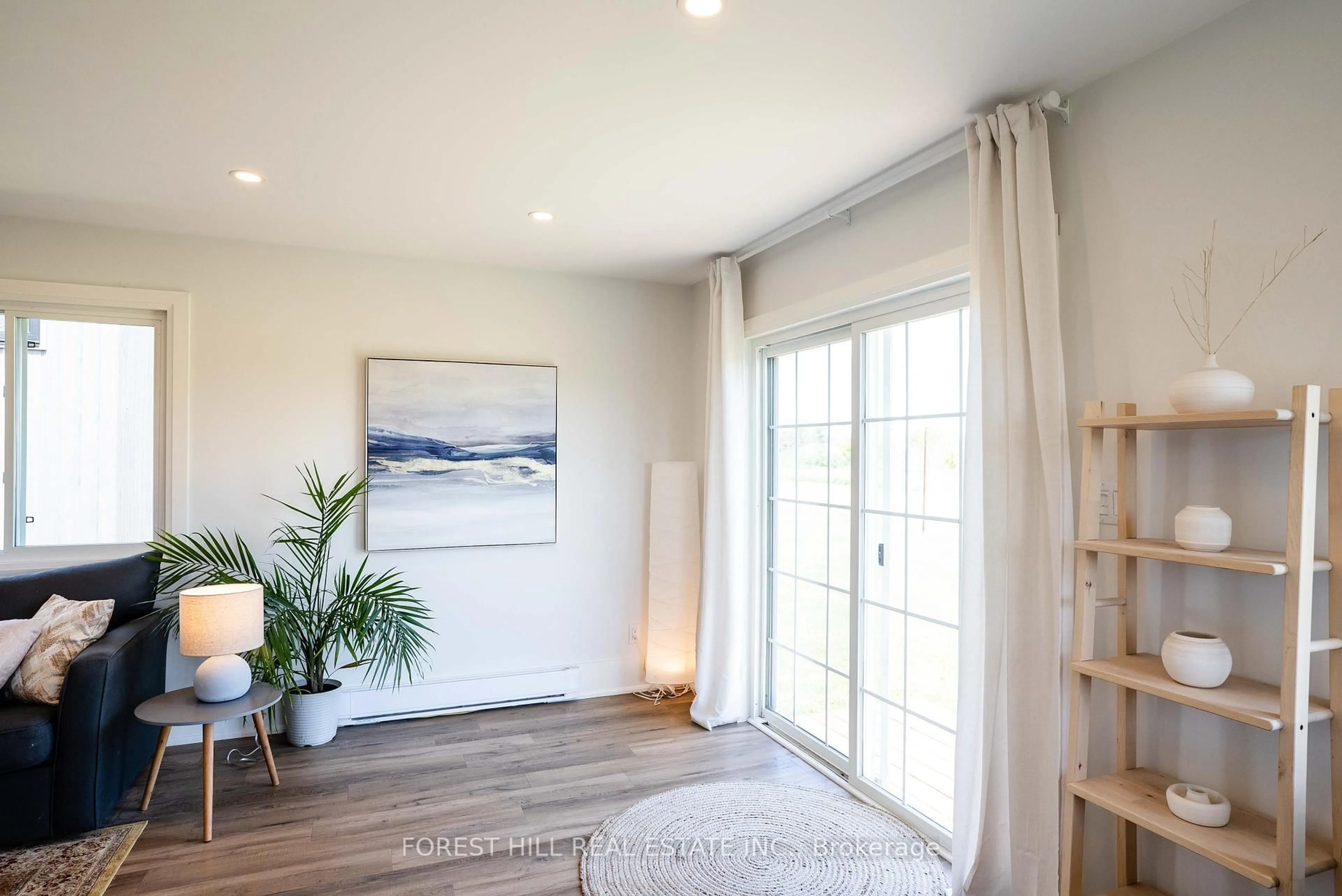 Indoor entryway for 590 Bond Rd, Prince Edward County Ontario K0K 2P0