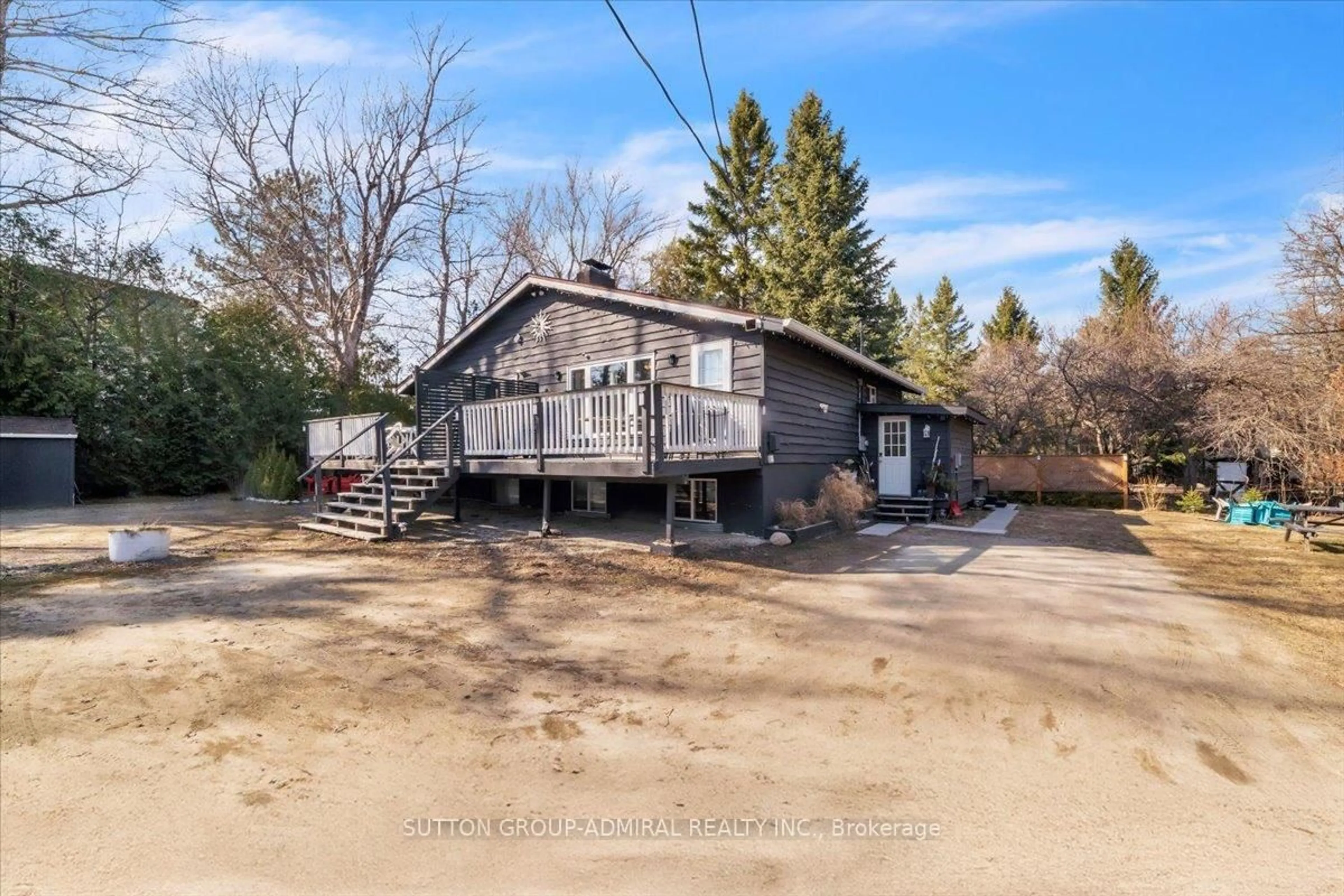 A pic from outside/outdoor area/front of a property/back of a property/a pic from drone, street for 181 Arlberg Cres, Blue Mountains Ontario L9Y 0M1
