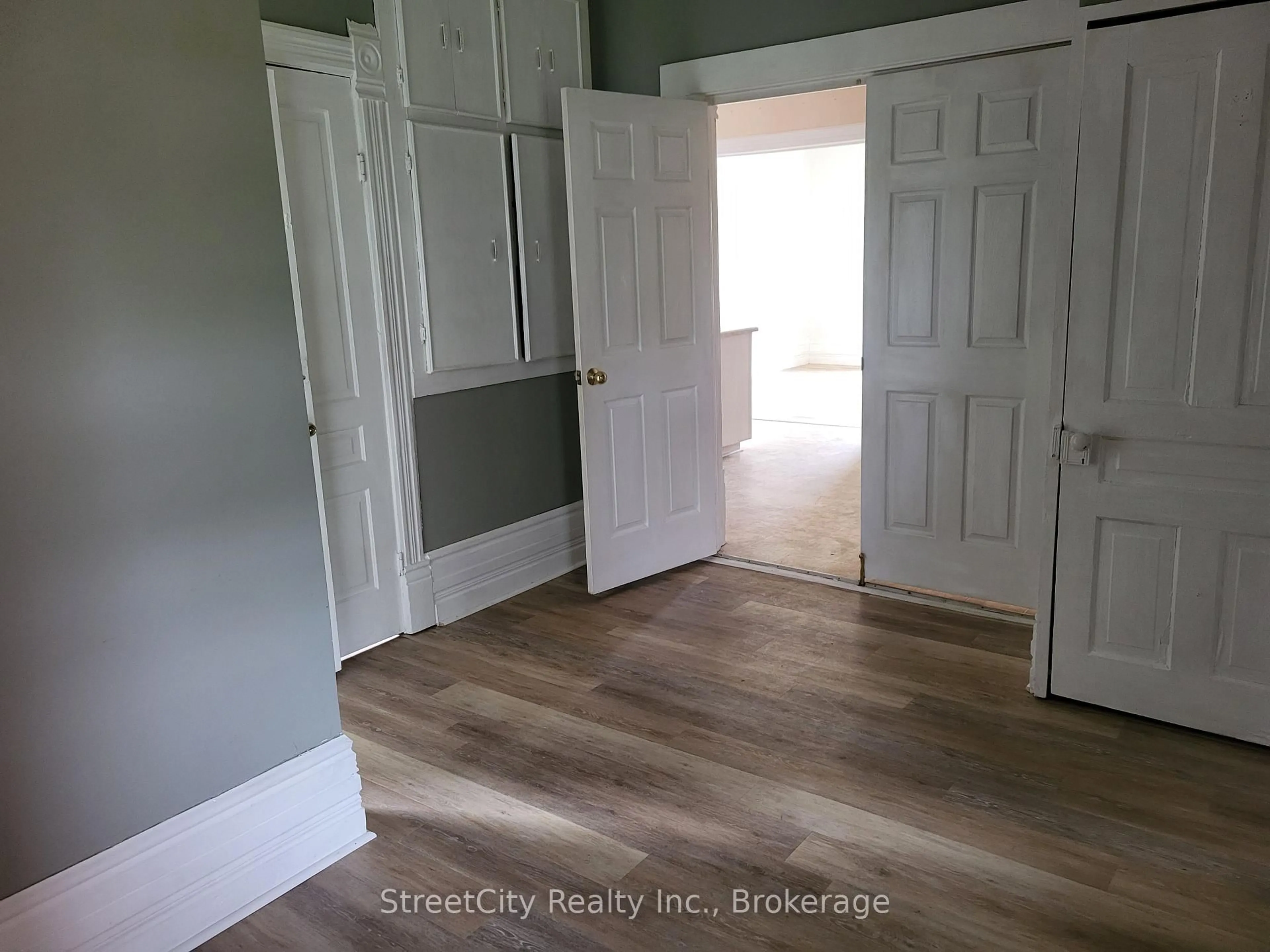 A pic of a room for 306 Douro St, Stratford Ontario N5A 3S5