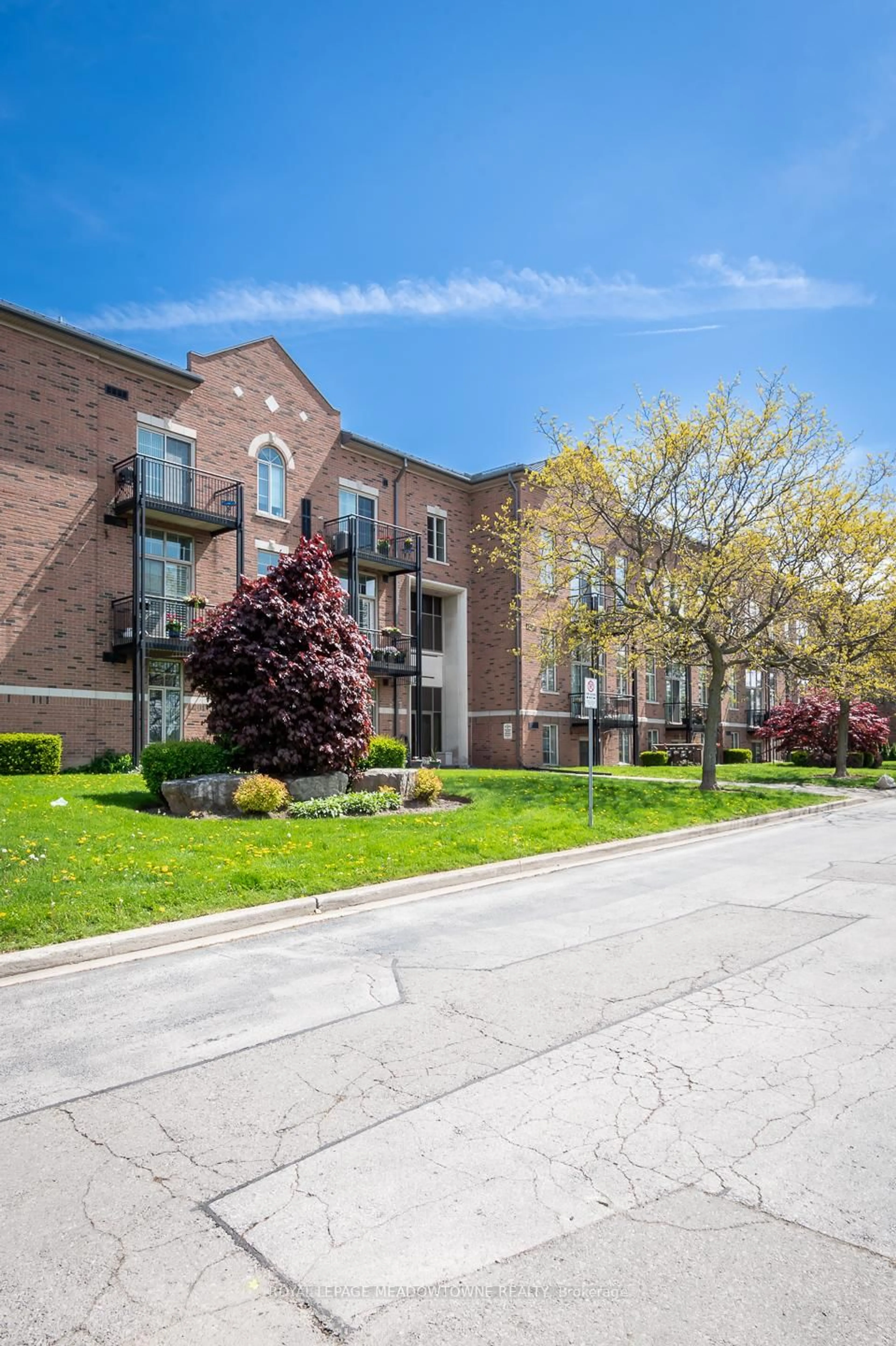 Unknown for 262 Dundas St #318, Hamilton Ontario L8B 1A9