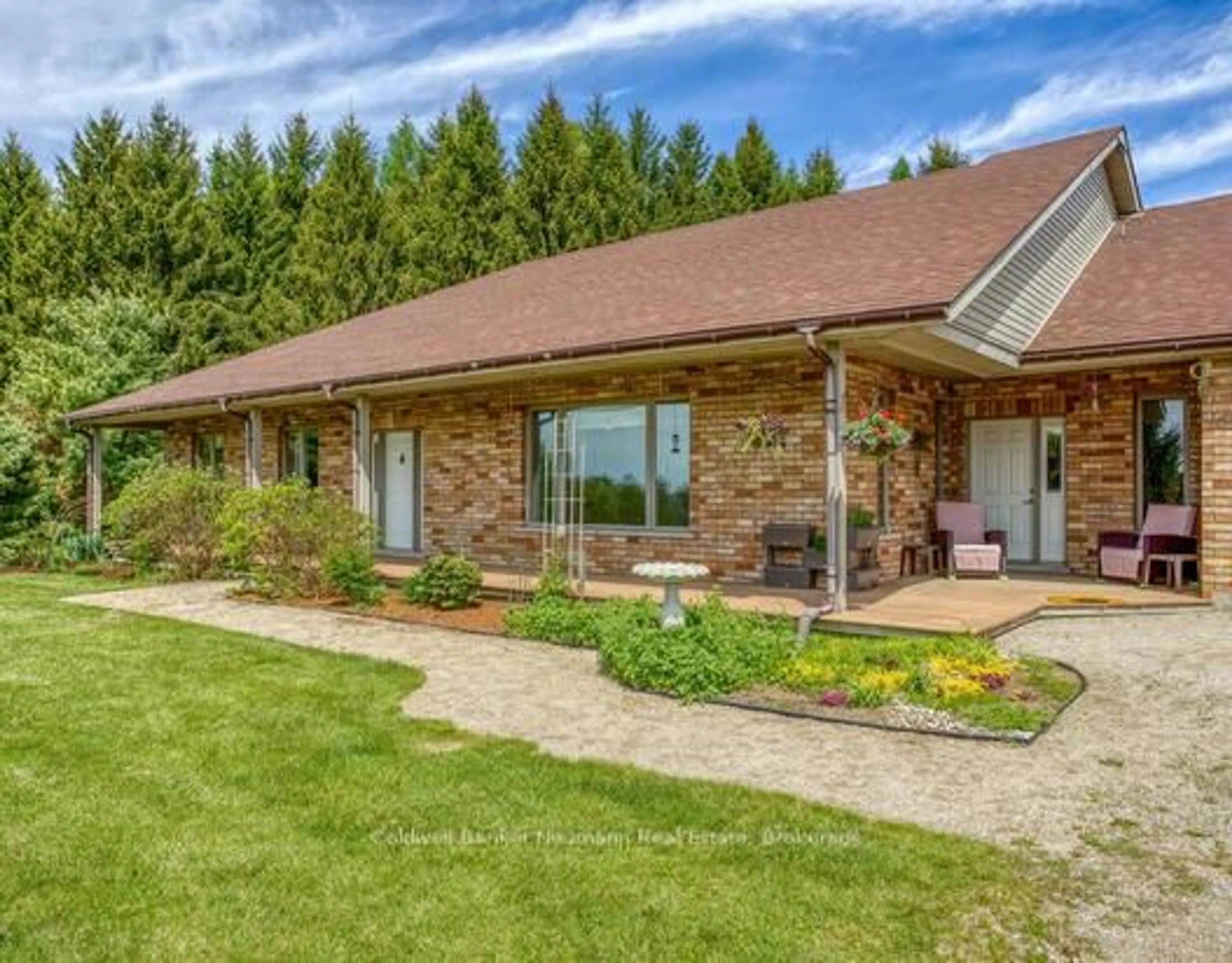 Home with brick exterior material, unknown for 8562 Sideroad 15 Sdrd, Centre Wellington Ontario N0B 1J0
