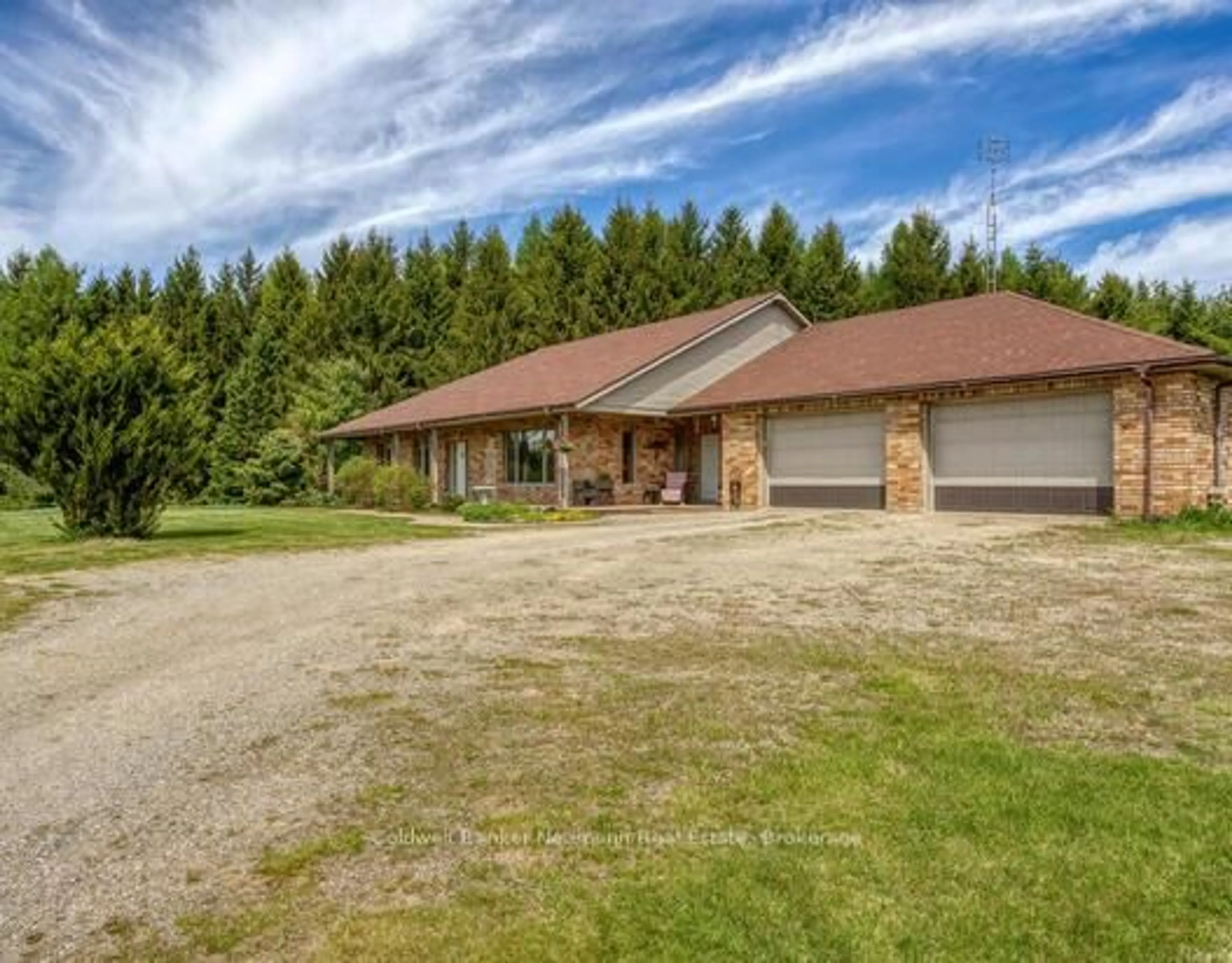 A pic from outside/outdoor area/front of a property/back of a property/a pic from drone, unknown for 8562 Sideroad 15 Sdrd, Centre Wellington Ontario N0B 1J0