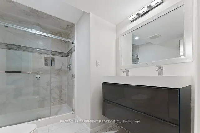 Additional property image - 12 Ascoli Dr