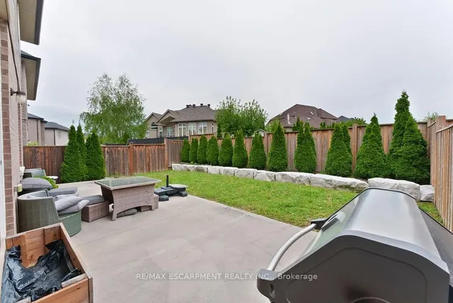 Additional property image - 12 Ascoli Dr