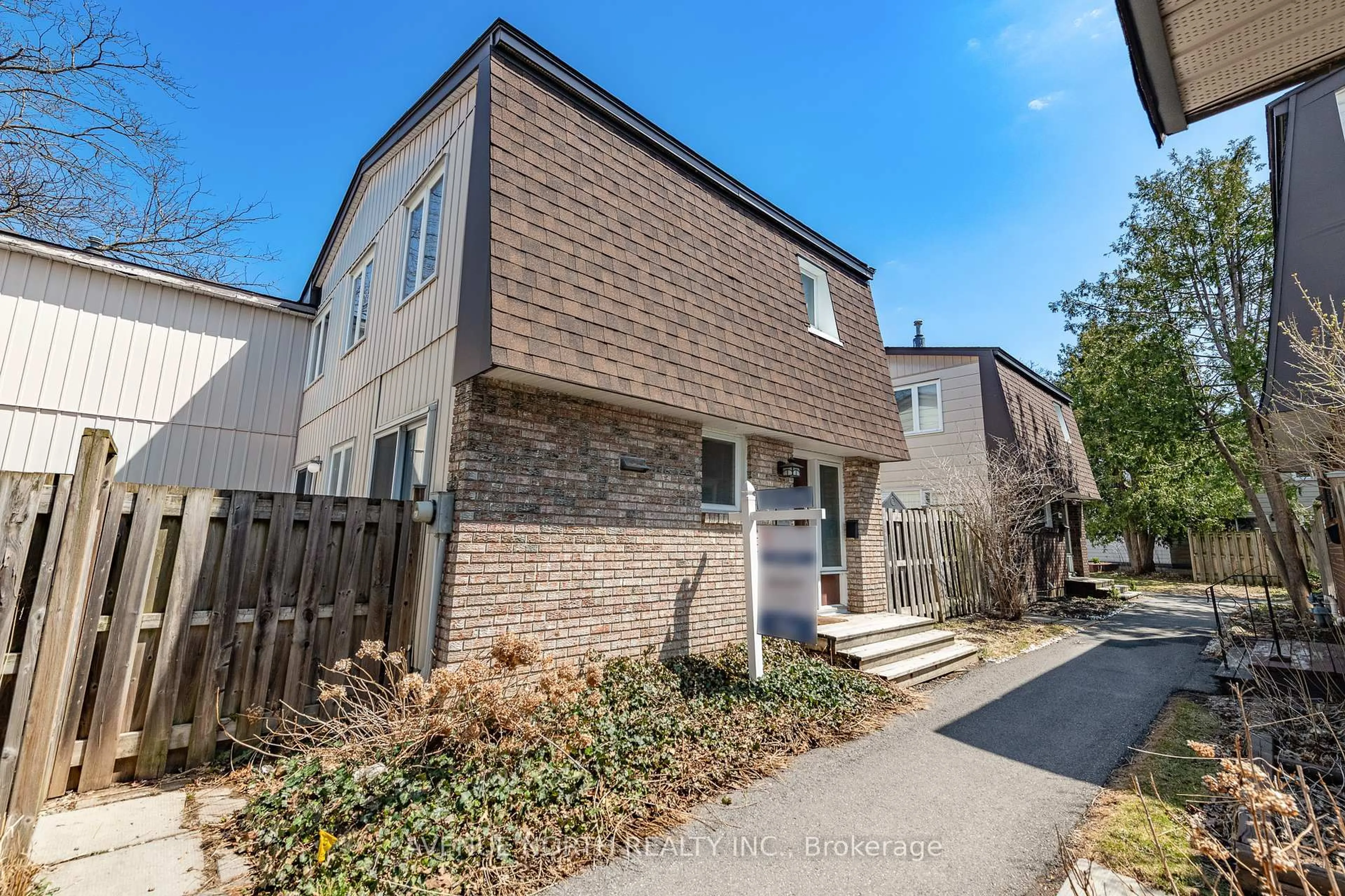 A pic from outside/outdoor area/front of a property/back of a property/a pic from drone, street for 3260 SOUTHGATE Rd #104, Ottawa Ontario K1V 8W9