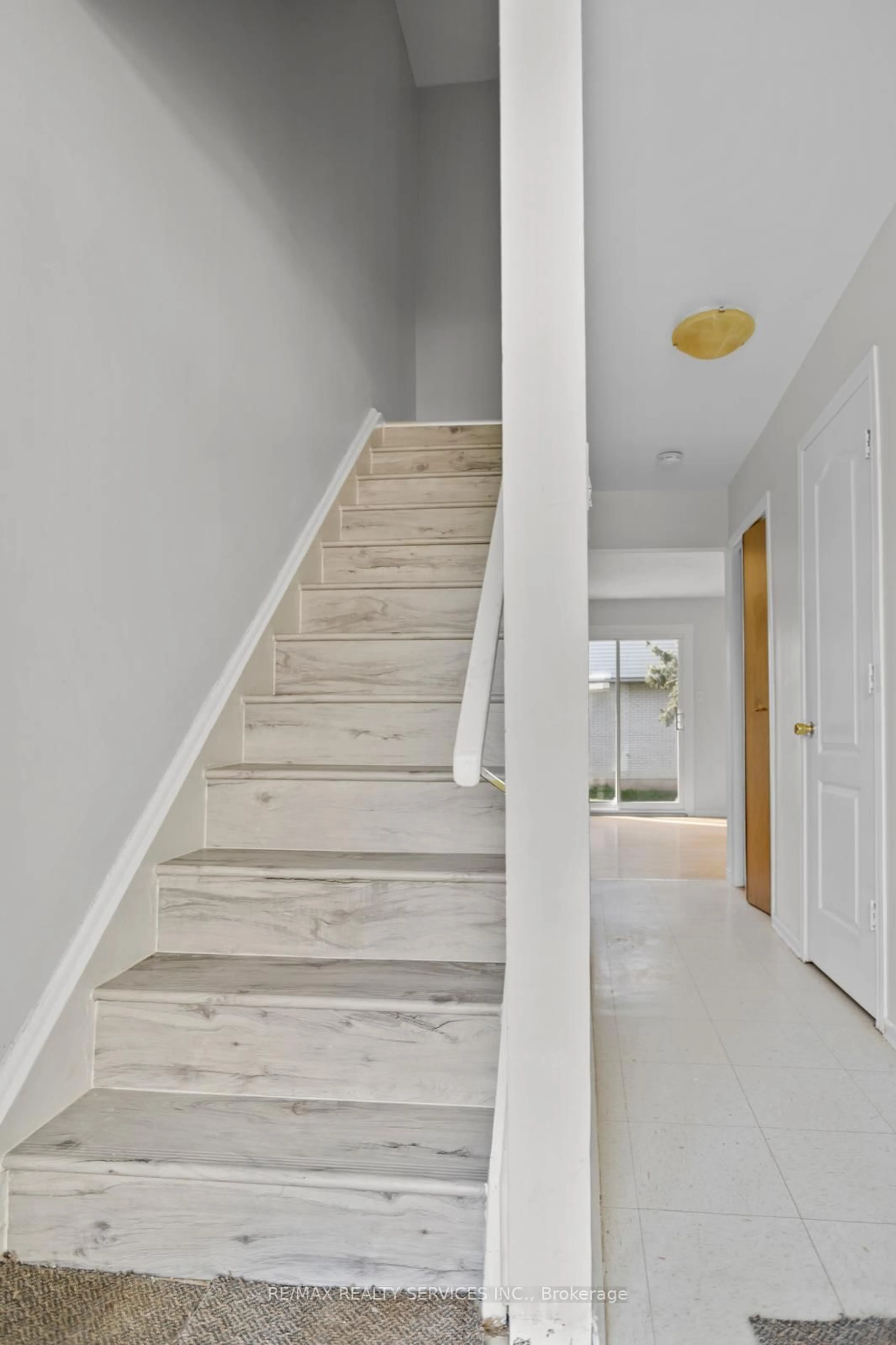 Stairs for 205 Boullee St #26, London East Ontario N5Y 1T9
