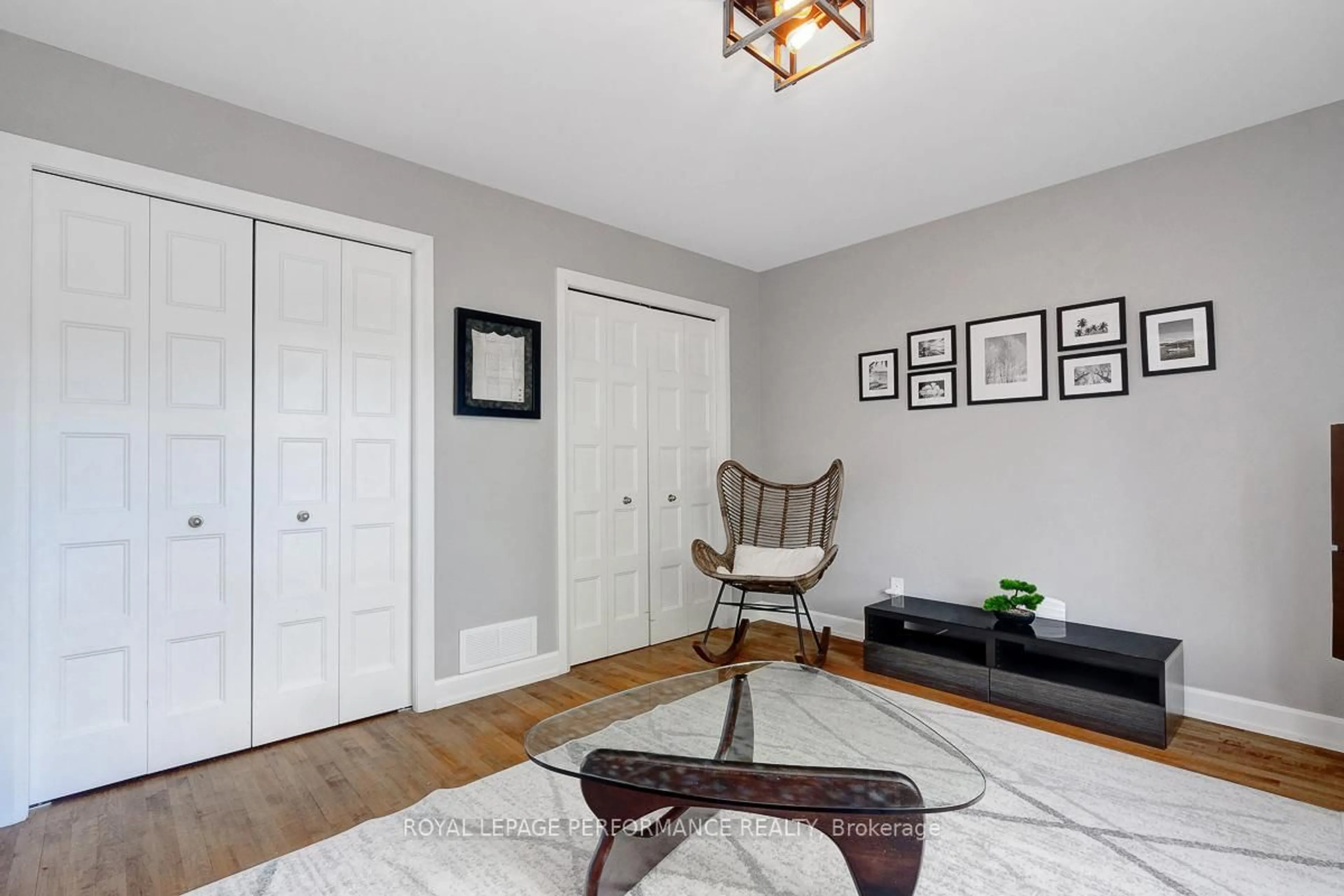 Unknown for 10 Brickyard Dr, Russell Ontario K4R 0B2