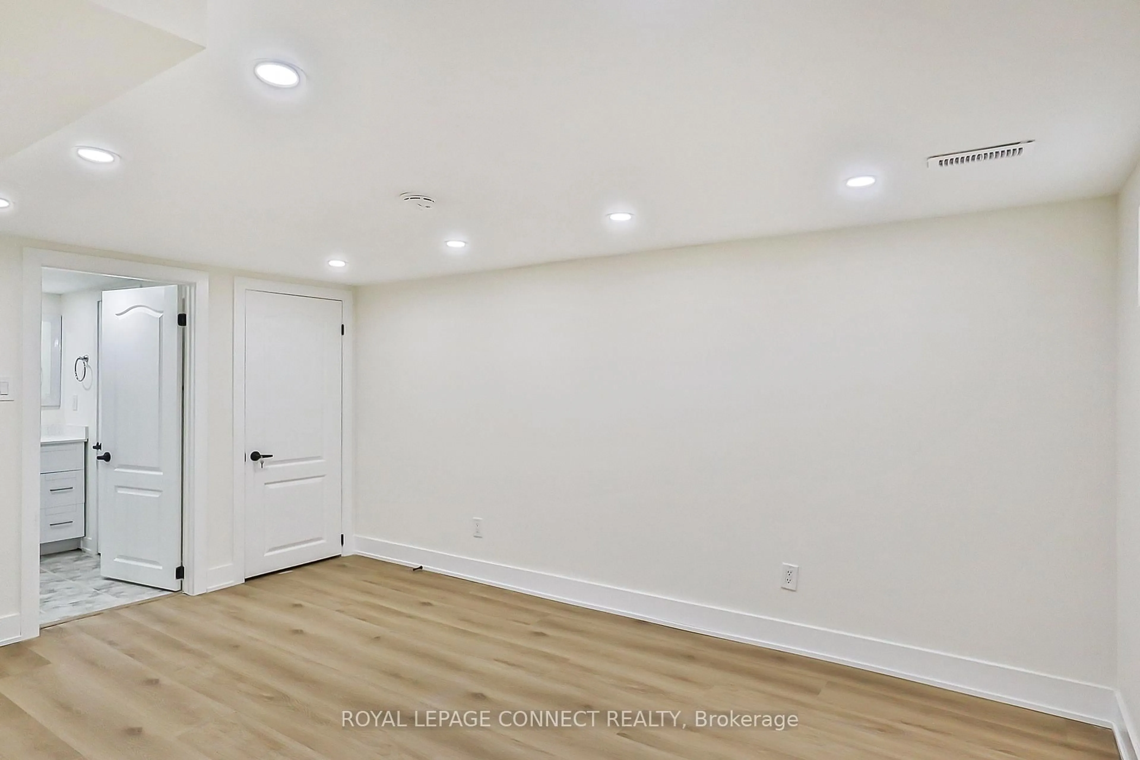 A pic of a room for 761 Guelph St, Kitchener Ontario N2H 5Z2