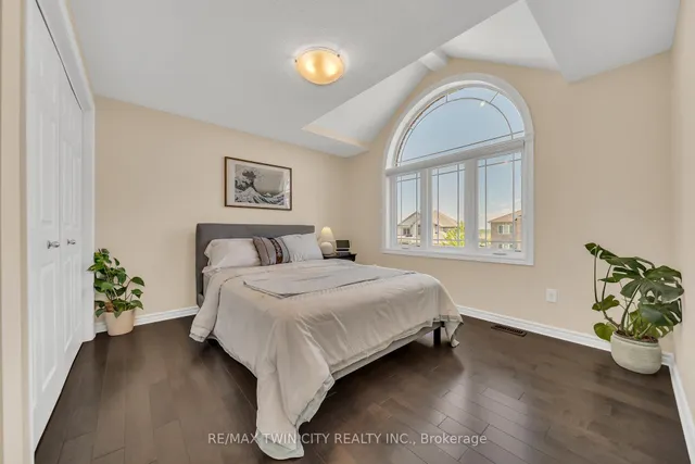 Additional property image - 437 Zeller Dr
