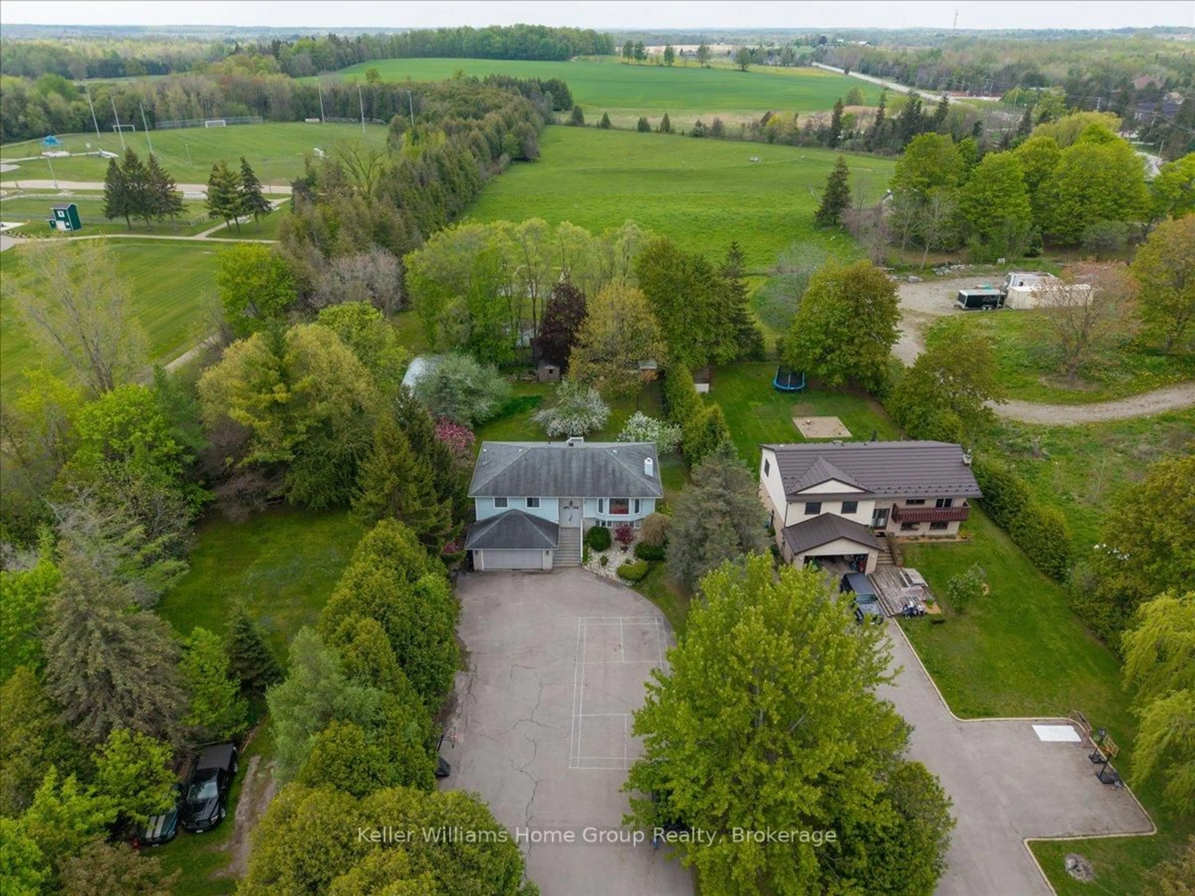 A pic from outside/outdoor area/front of a property/back of a property/a pic from drone, street for 11 Brock Rd, Puslinch Ontario N0B 2J0