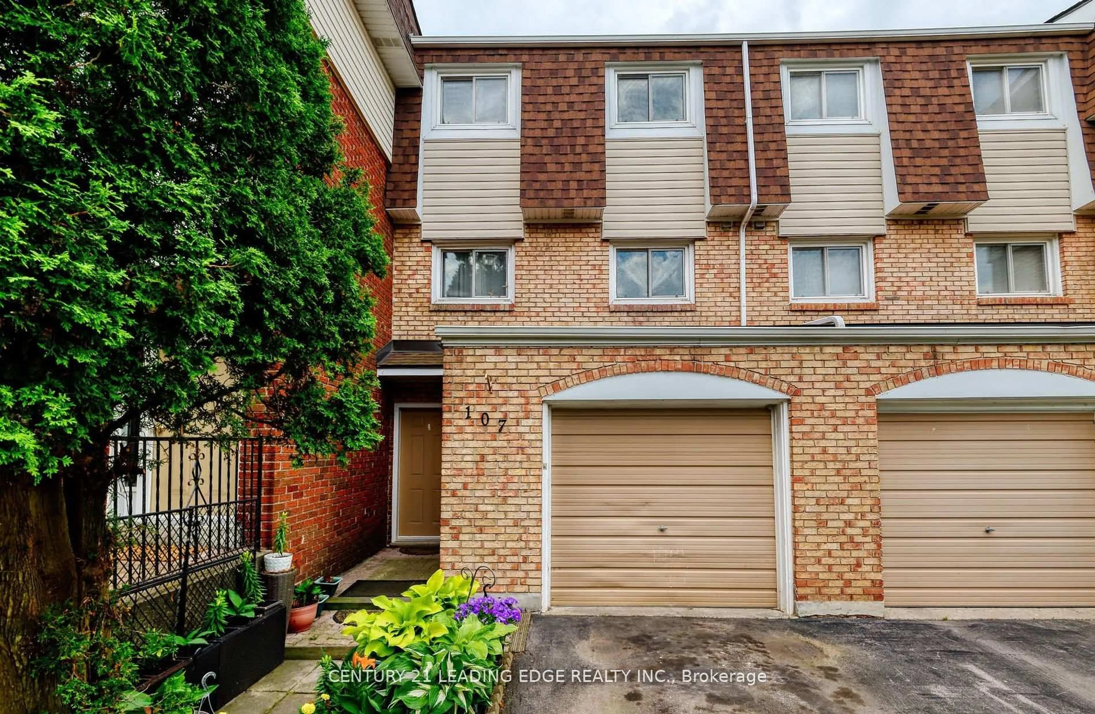 Unknown for 11 Harrisford St #107, Hamilton Ontario L8K 6L7