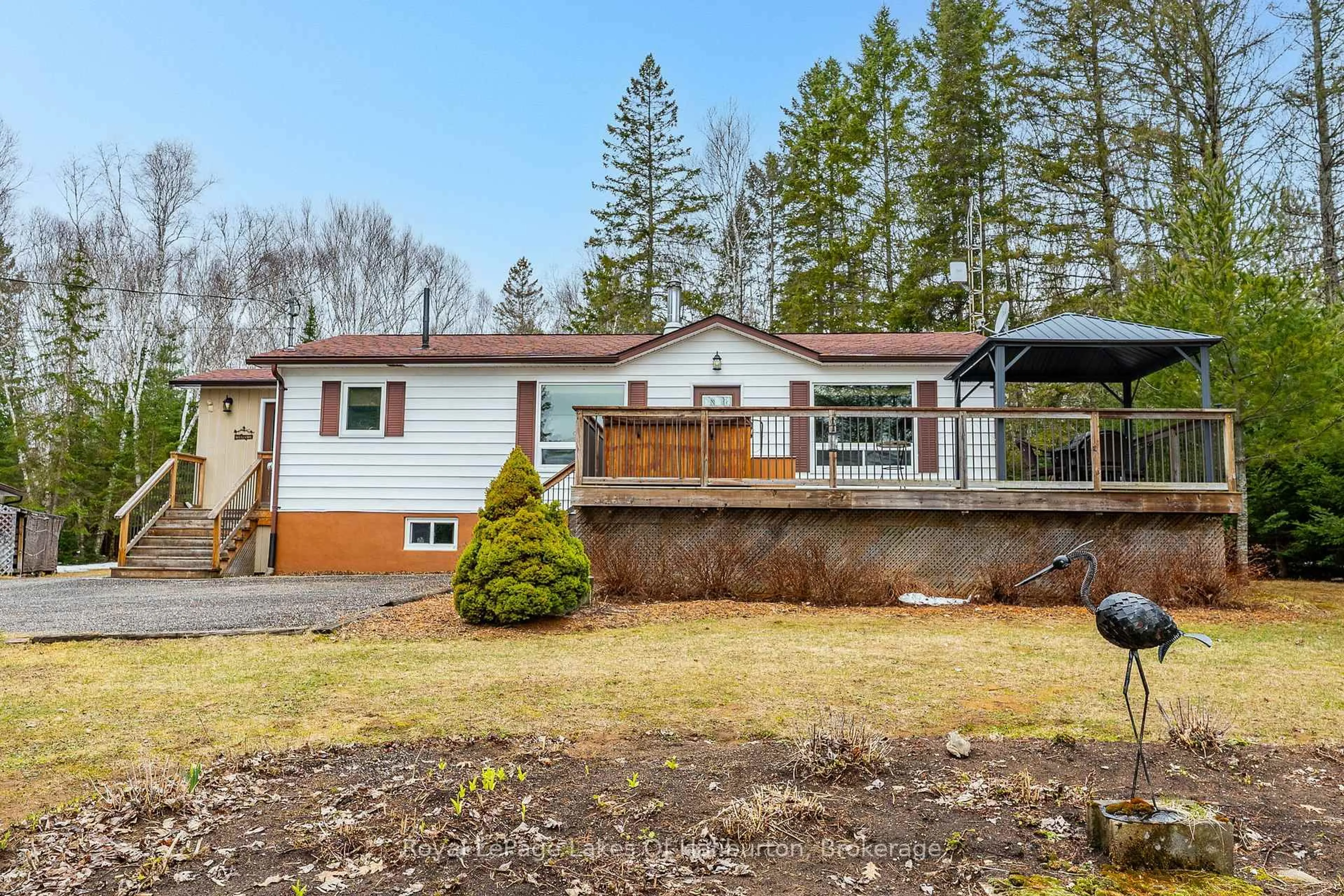 Home with vinyl exterior material, unknown for 1293 Green Lake Rd, Dysart et al Ontario K0M 1S0