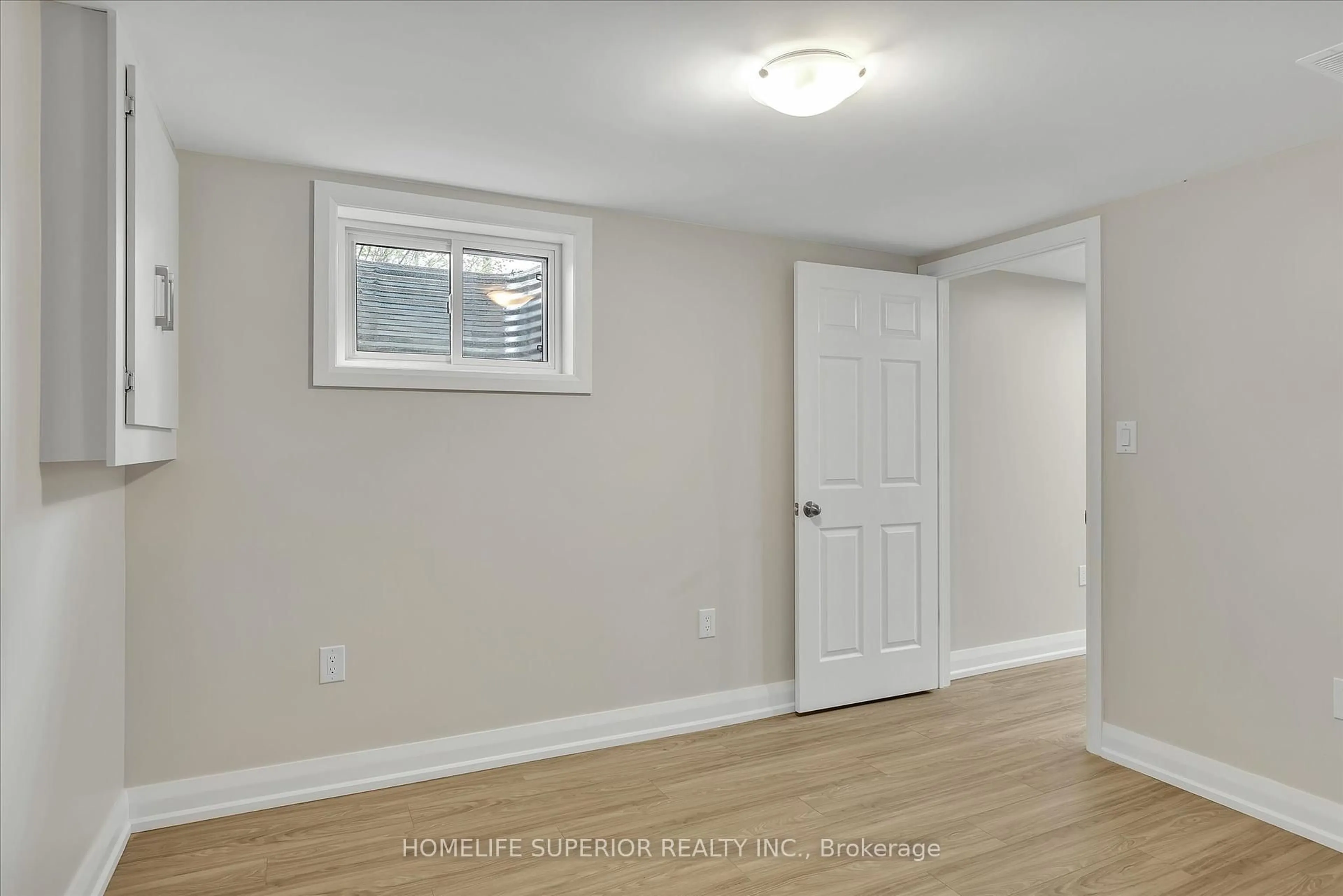 A pic of a room for 1243 Albertus Ave, Peterborough Central Ontario K9J 6A3