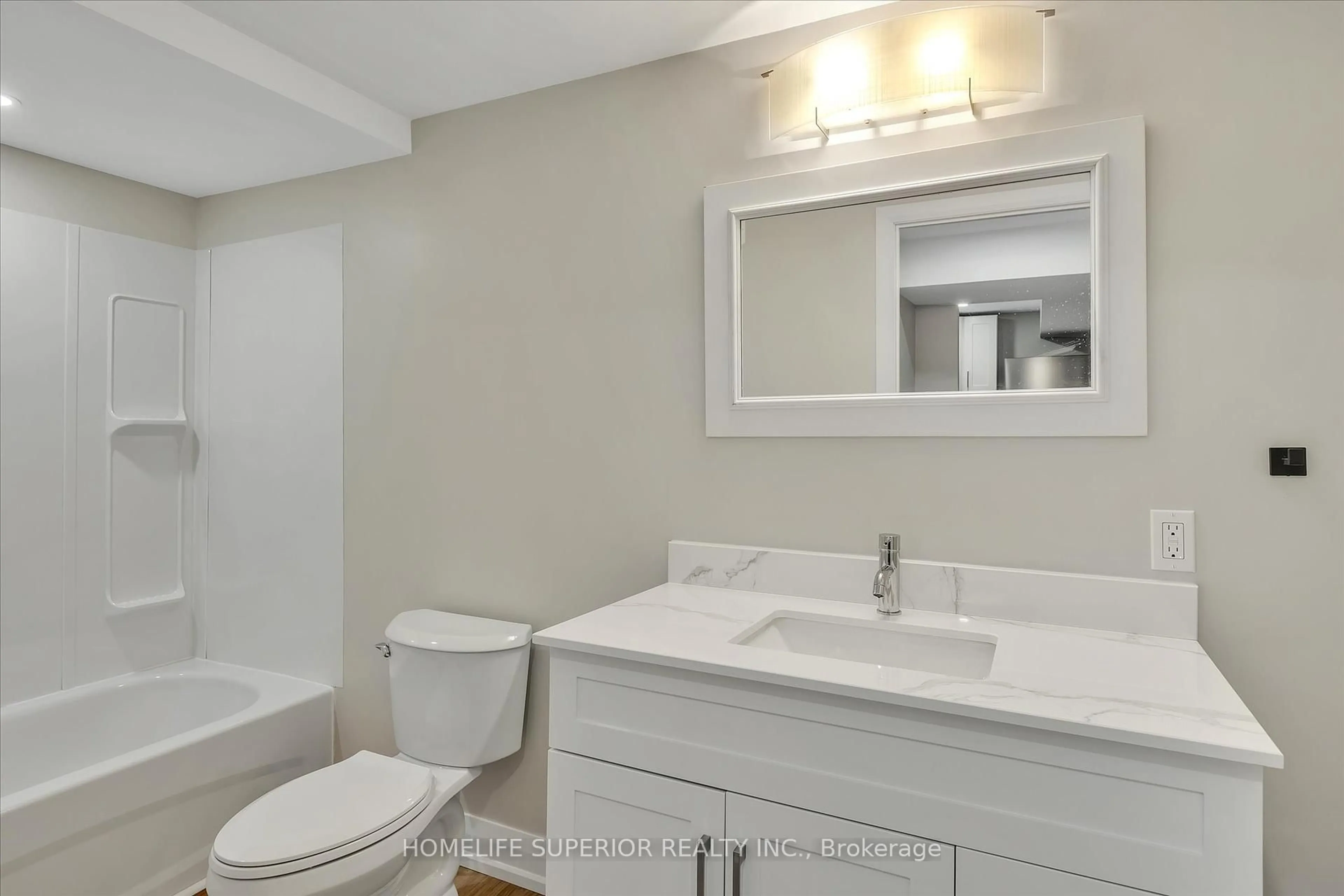 Standard bathroom, ceramic/tile floor for 1243 Albertus Ave, Peterborough Central Ontario K9J 6A3