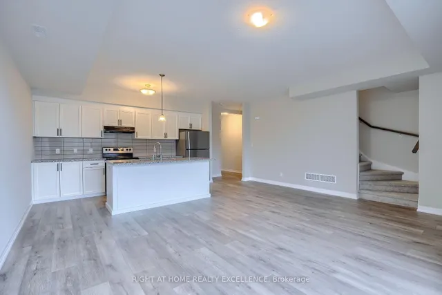 Additional image 18 of 261 Woodbine Ave Unit 28
