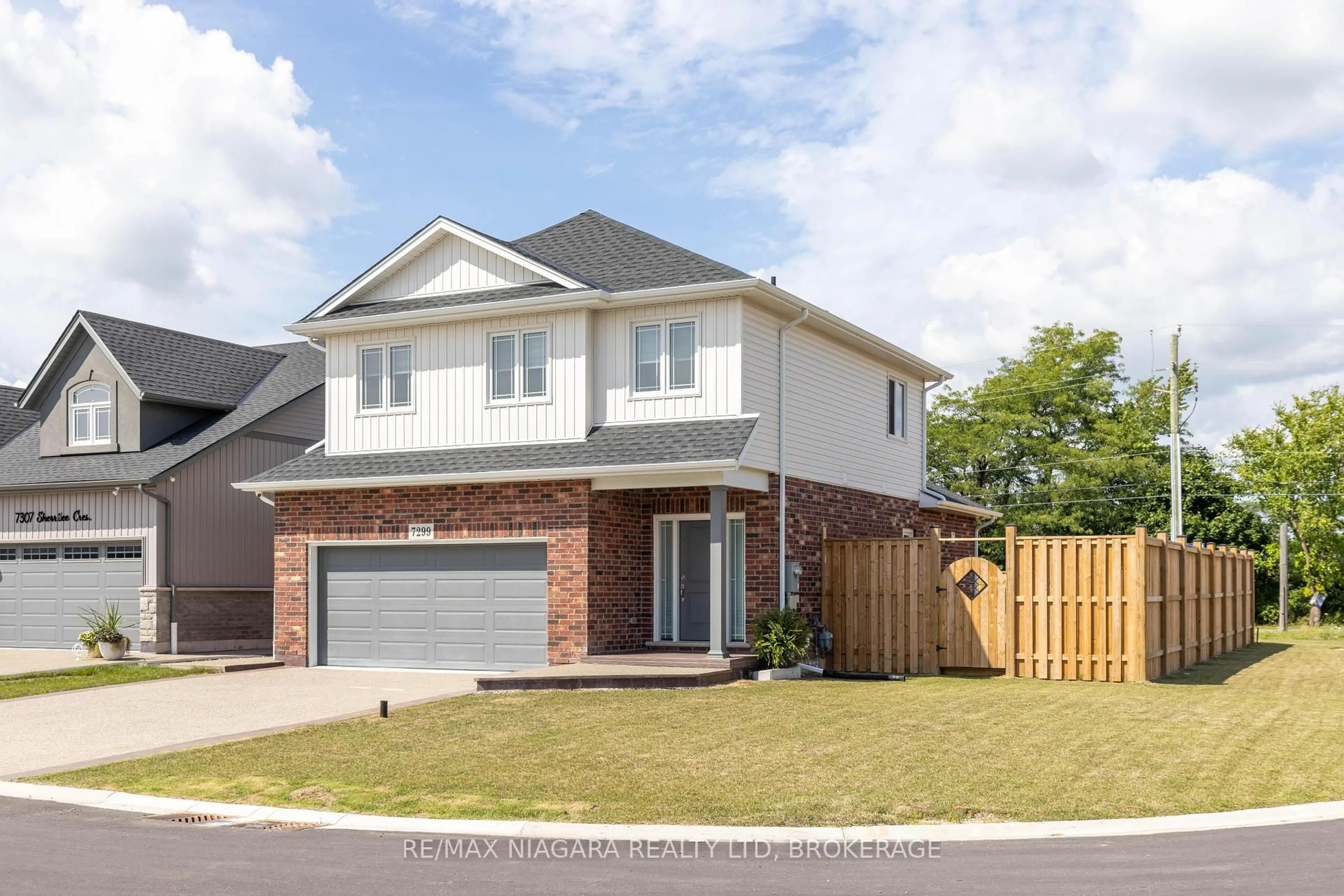 Home with brick exterior material, street for 7299 Sherrilee Cres, Niagara Falls Ontario L2H 3T2