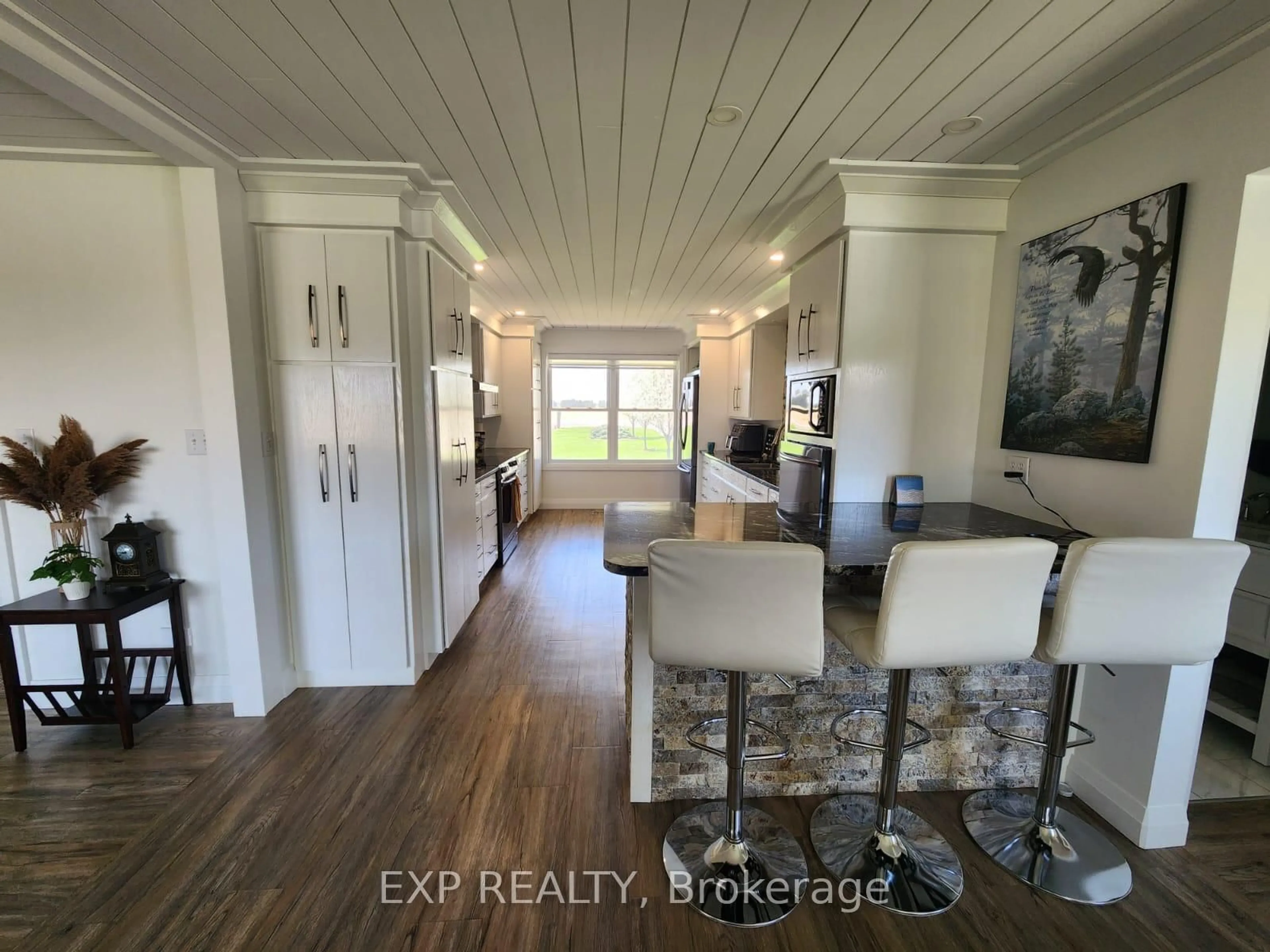 Open concept kitchen, unknown for 20357 Port Rd, Chatham-Kent Ontario N0P 1W0