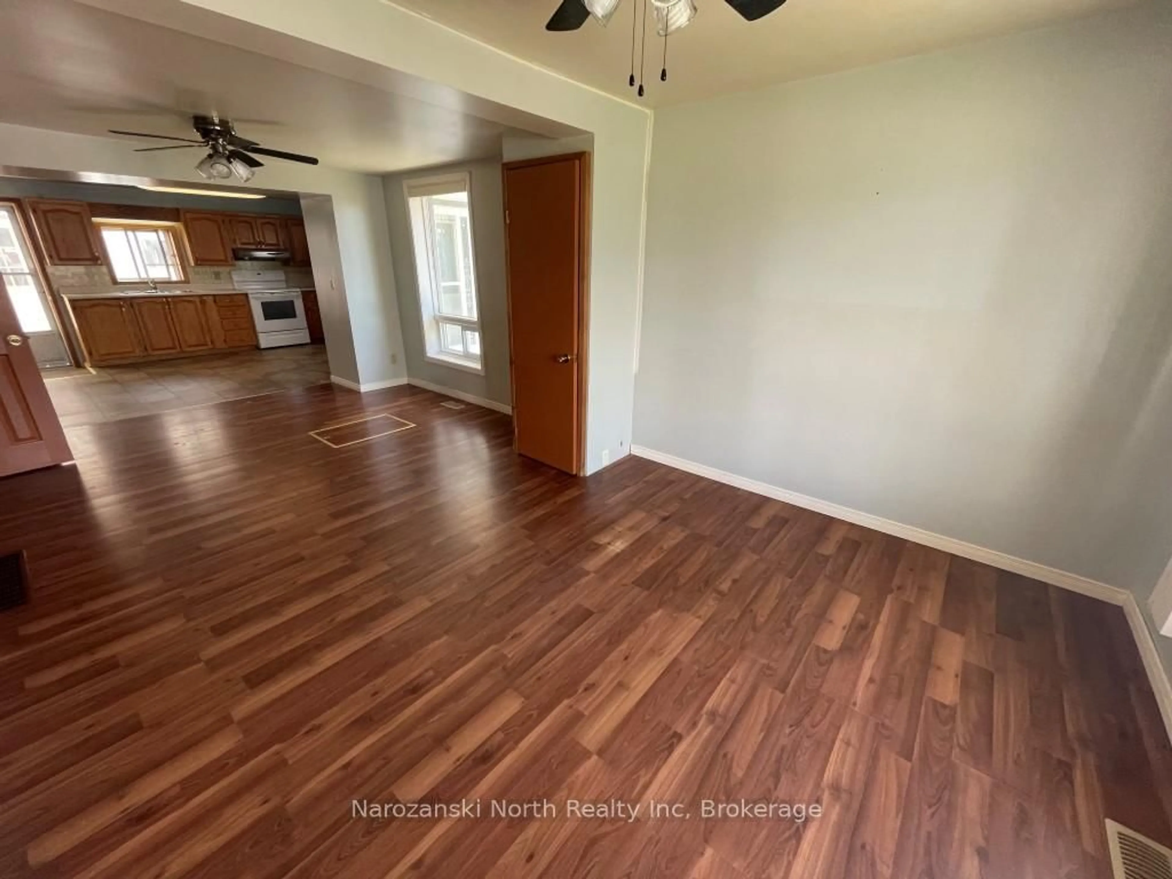 A pic of a room for 172 Parker St, West Nipissing Ontario P2B 1L3