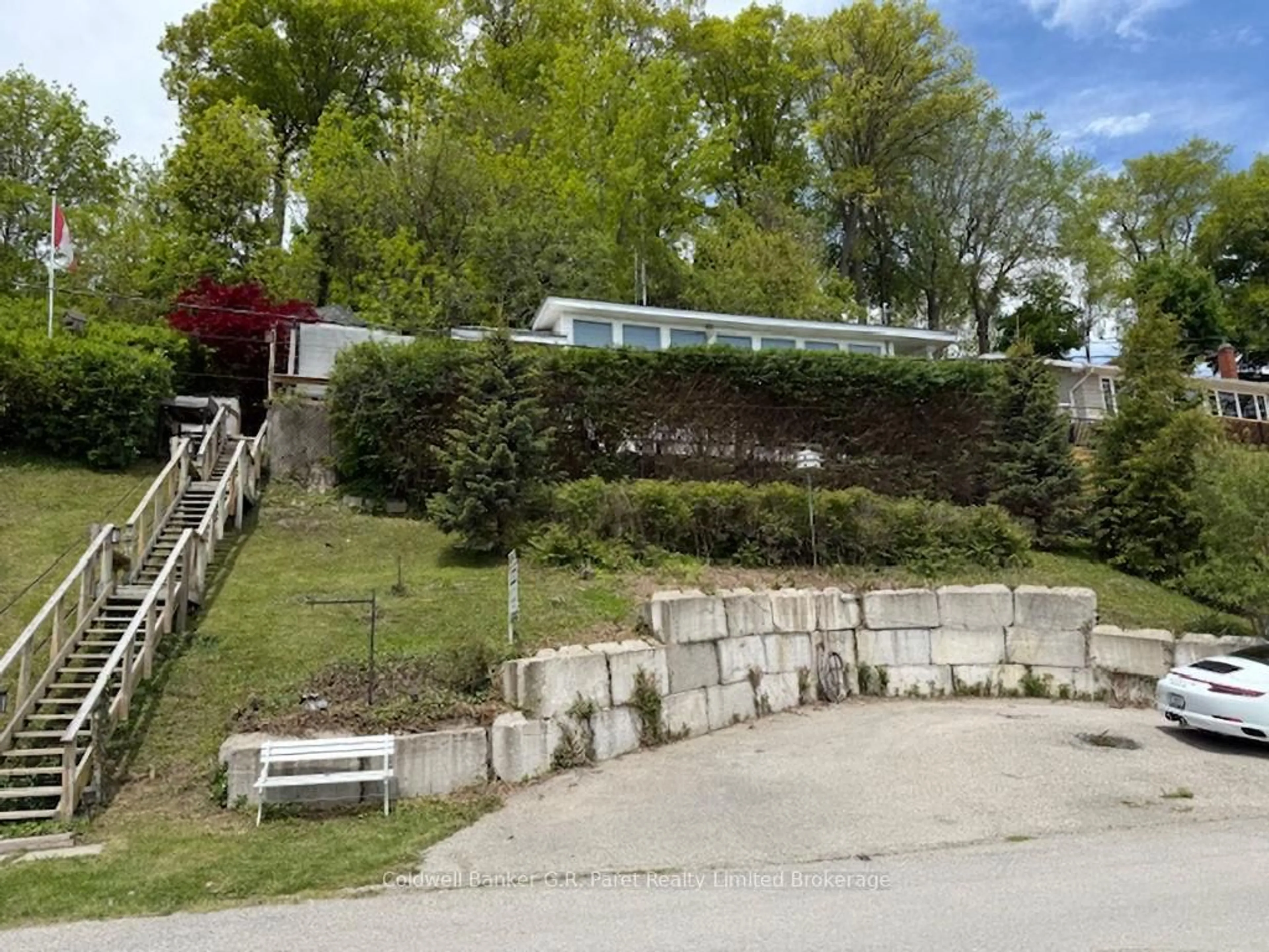 A pic from outside/outdoor area/front of a property/back of a property/a pic from drone, street for 61 Bluewater Ave, Norfolk Ontario N0E 1P0
