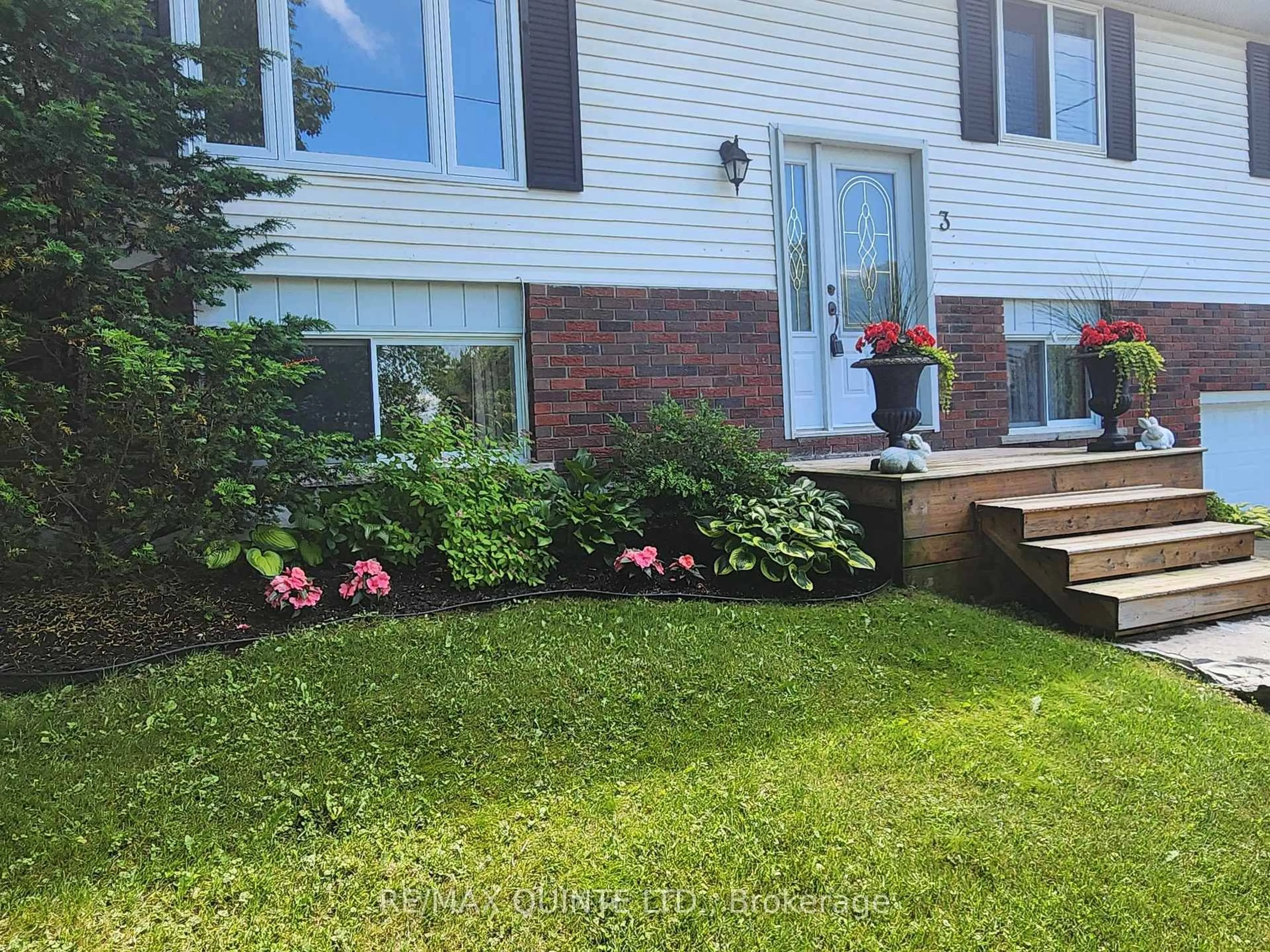 A pic from outside/outdoor area/front of a property/back of a property/a pic from drone, street for 3 Cumberland St, Prince Edward County Ontario K0K 2T0
